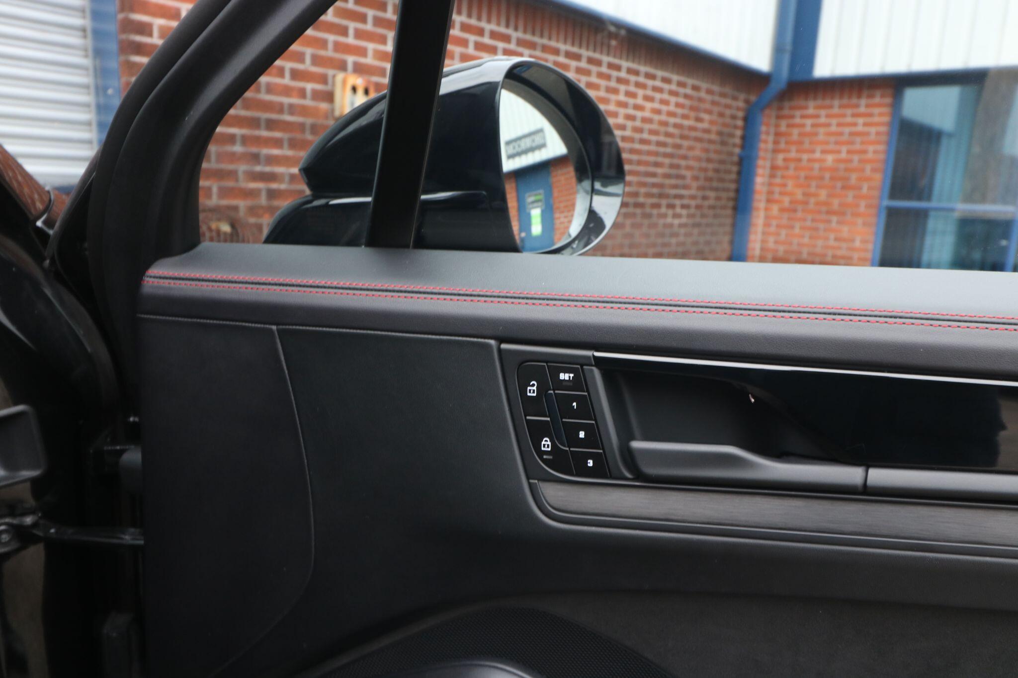Porsche Cayenne view 15
