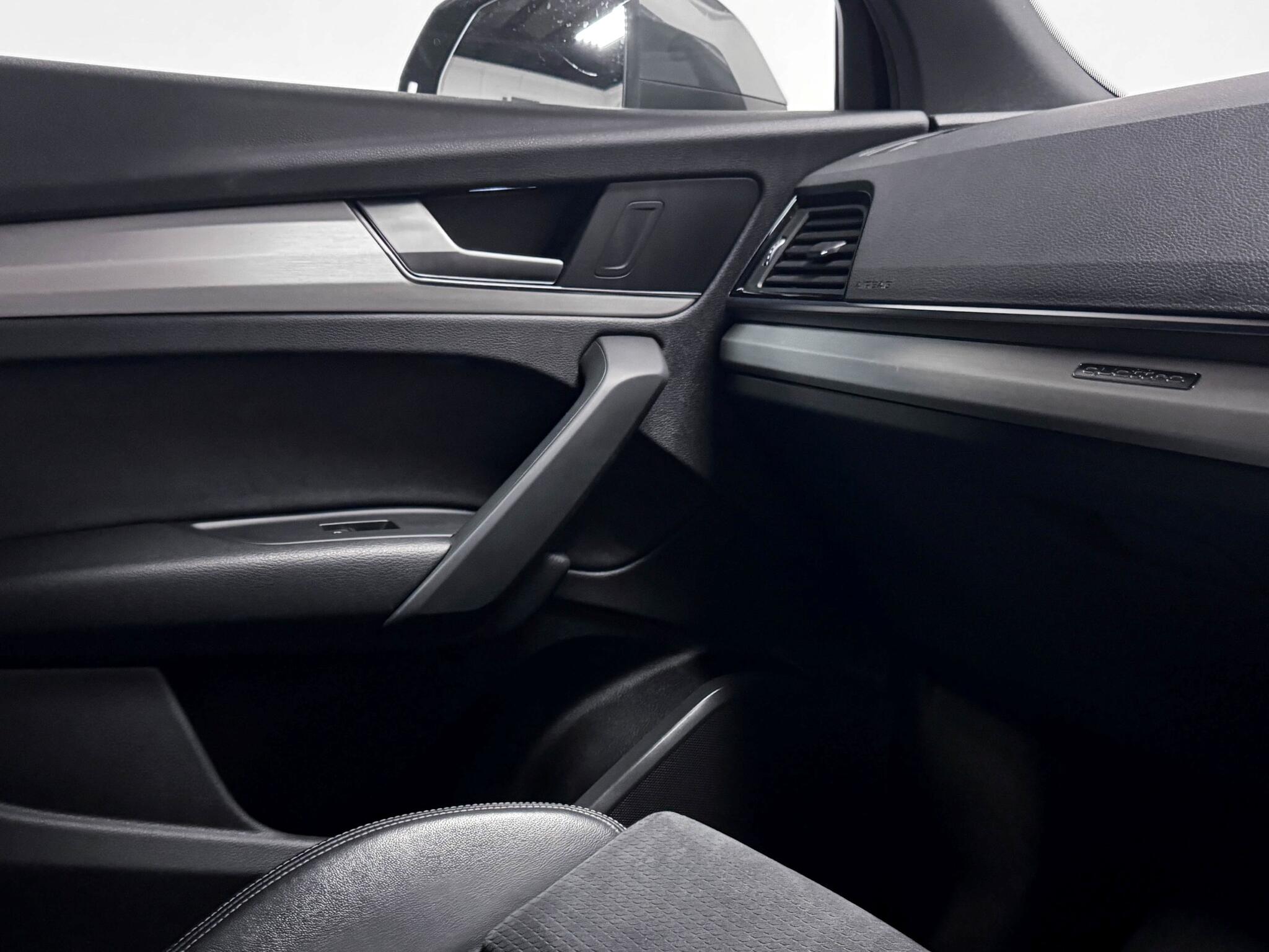 Audi Q5 view 33