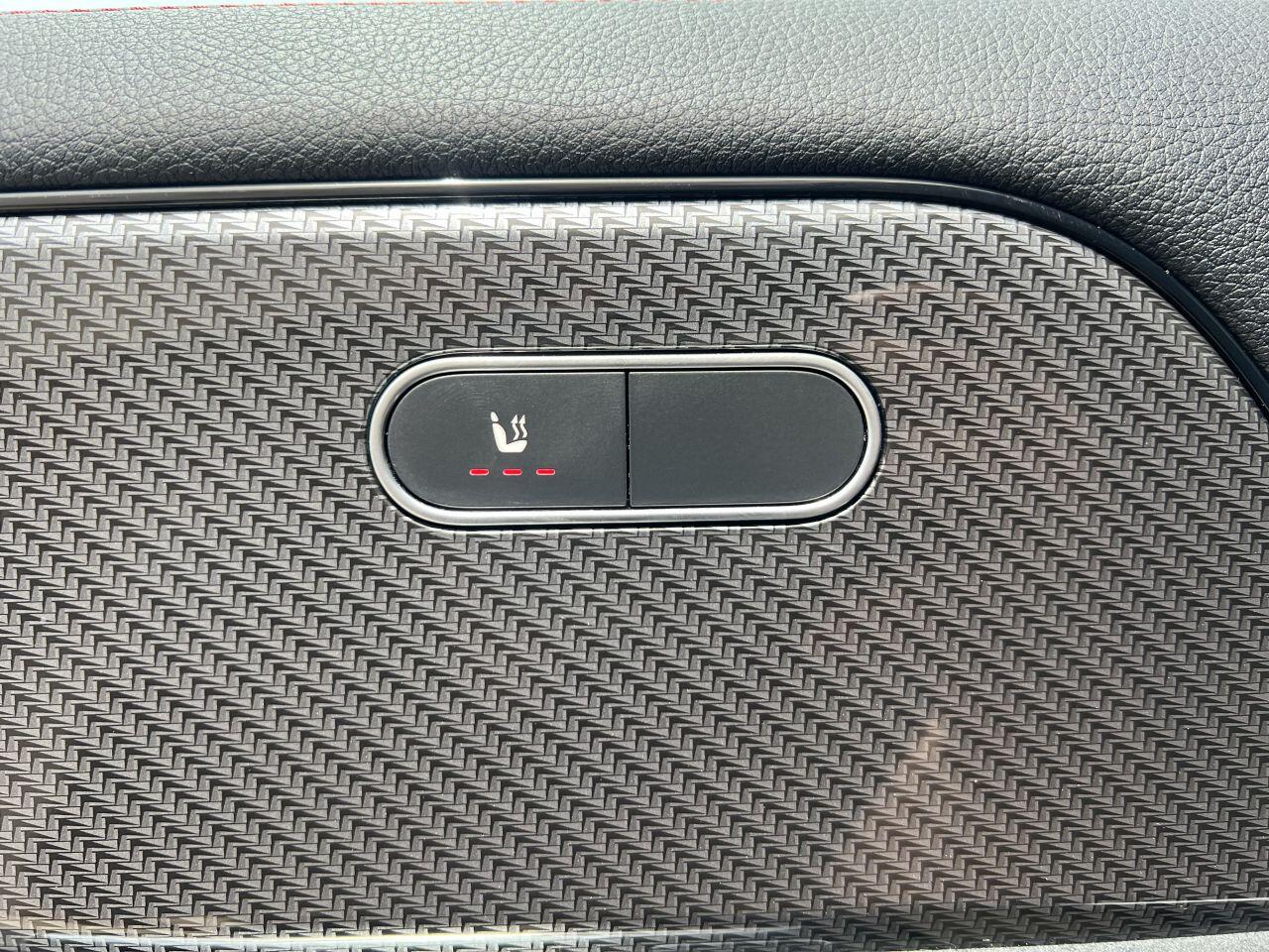 Mercedes-Benz Gla view 26