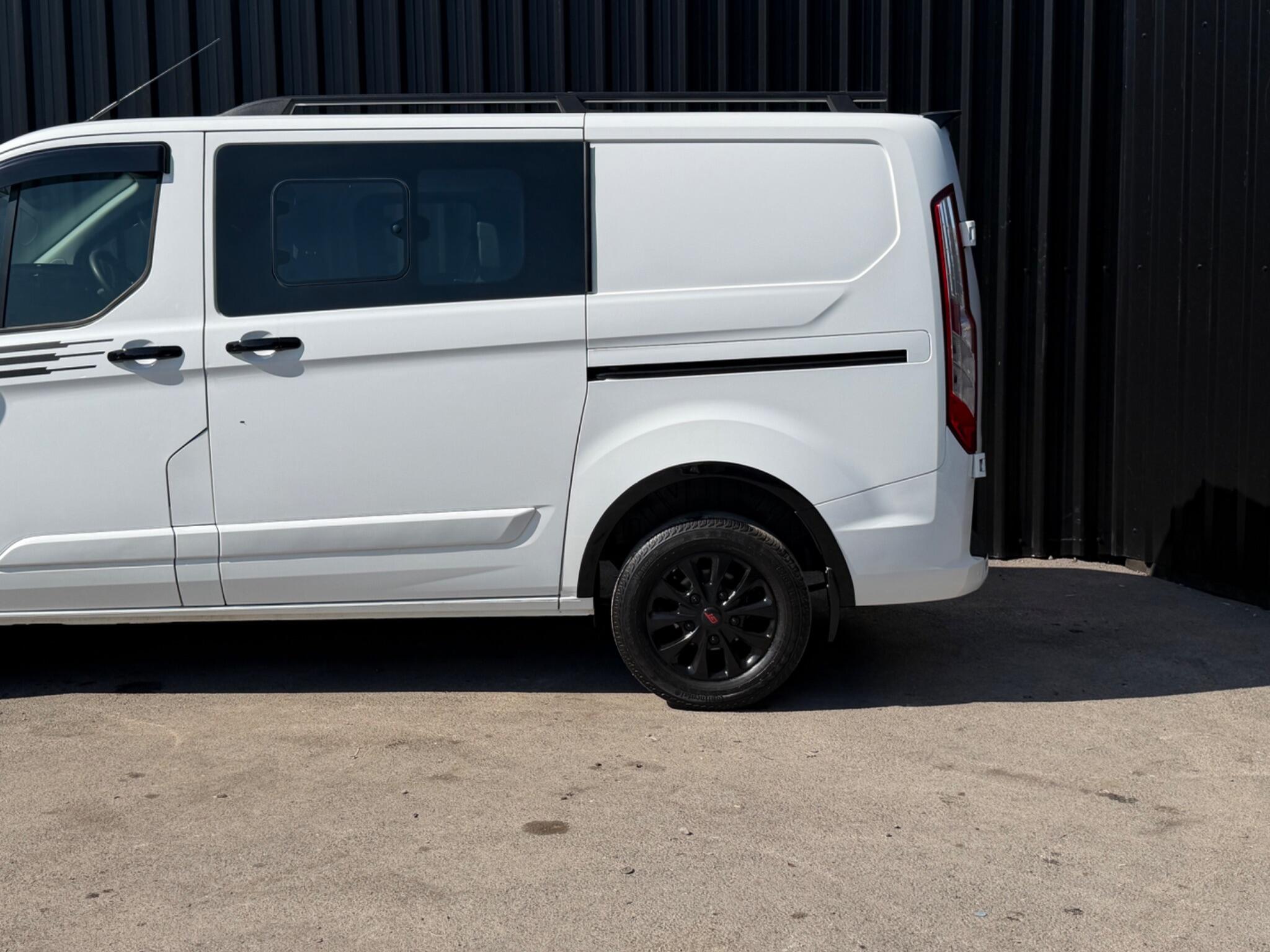 Ford Transit Custom view 12
