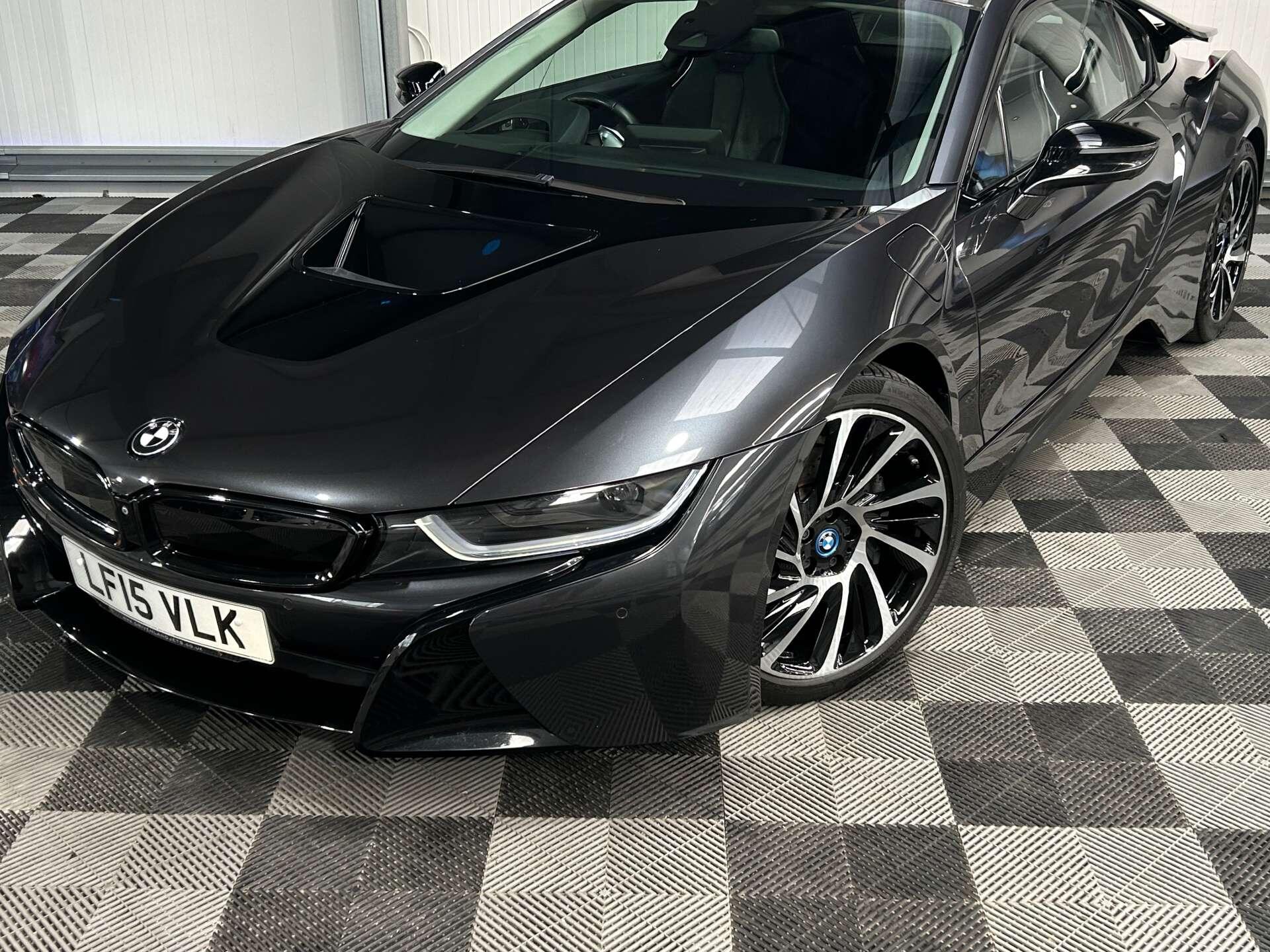 BMW I8 view 12