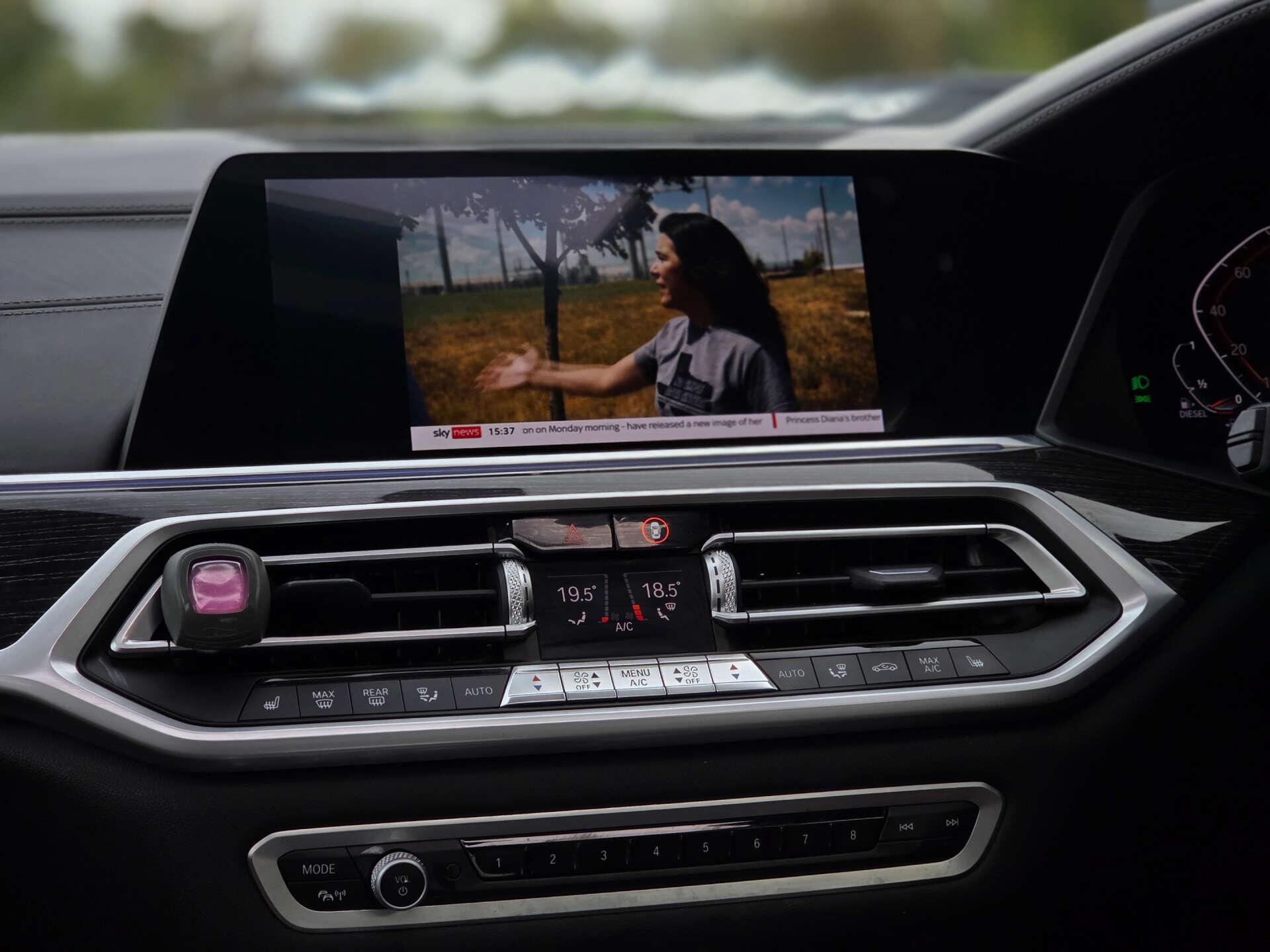 BMW X7 view 34