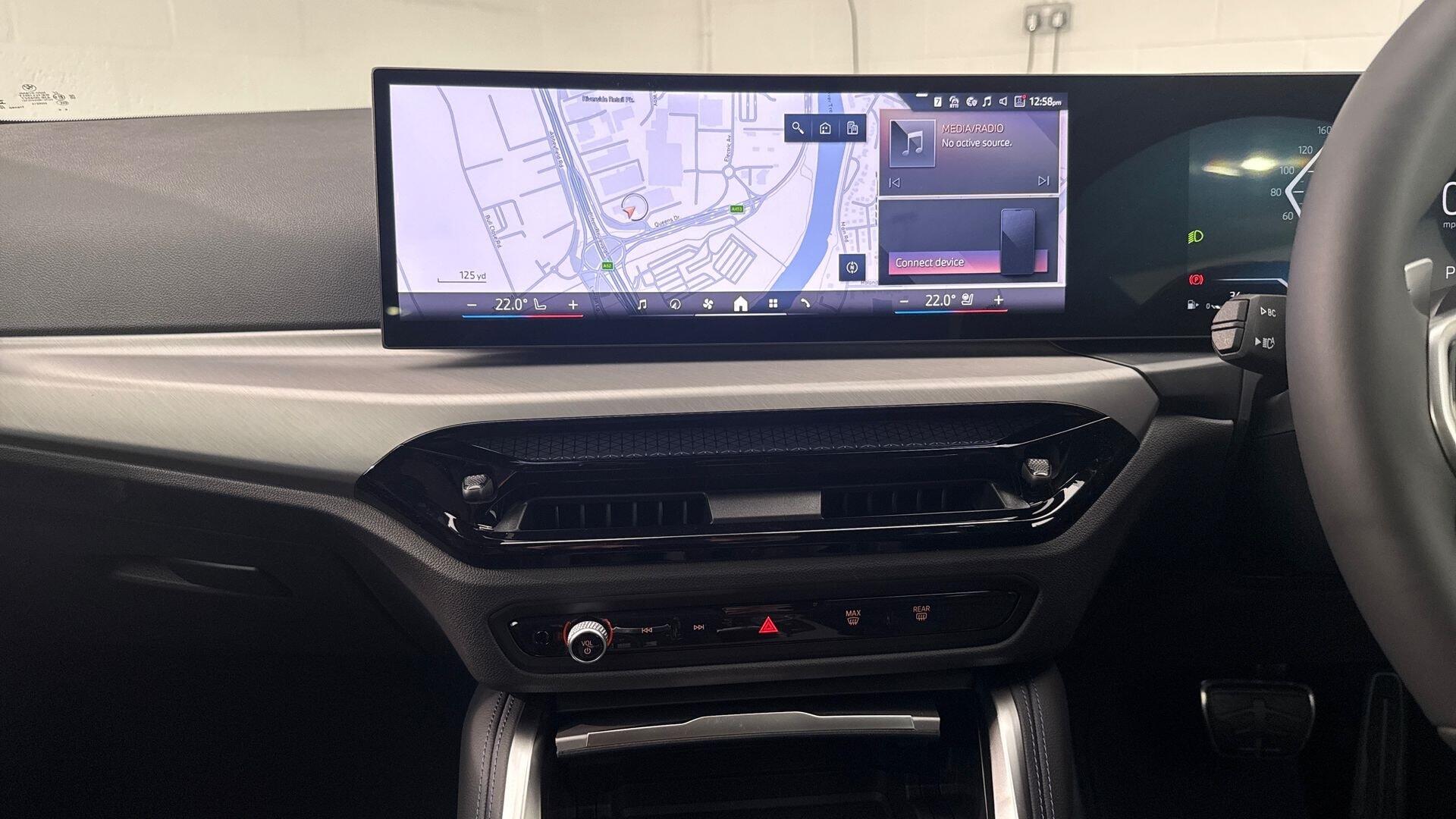 BMW 2 Series view 8