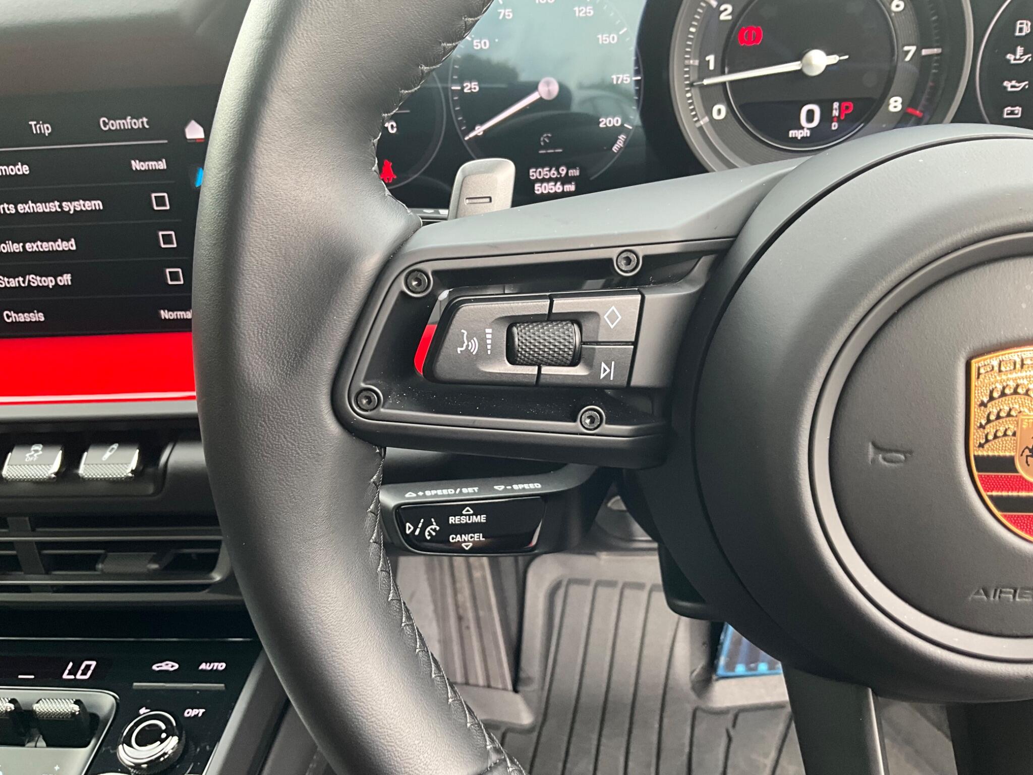 Porsche 911 view 16