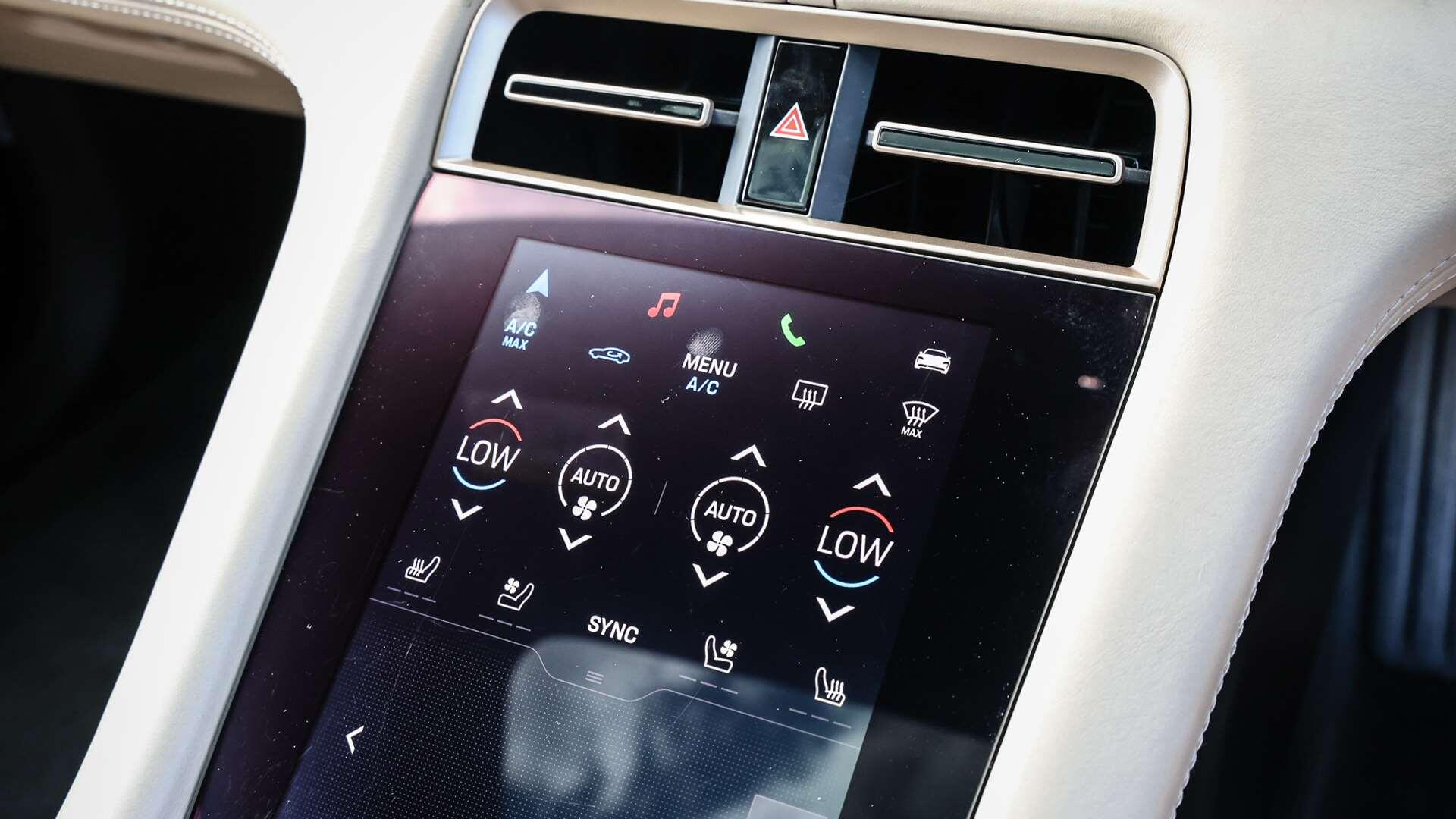 Porsche Taycan view 17