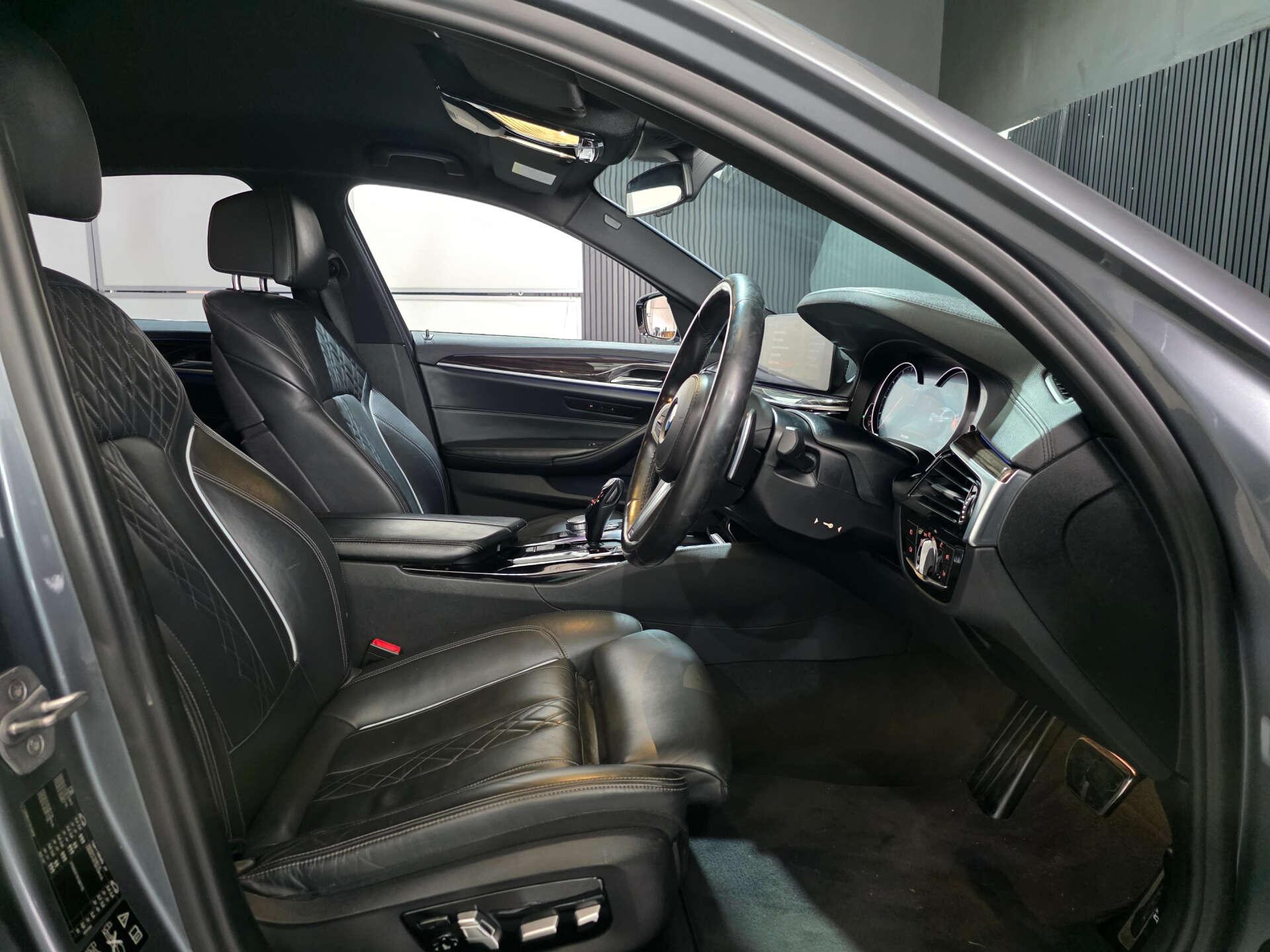 BMW 5 Series view 16