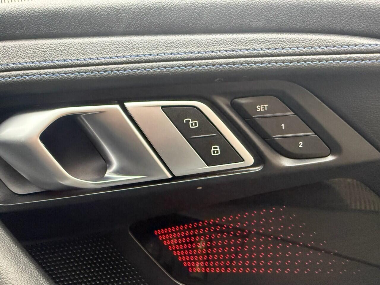 BMW 2 Series view 10