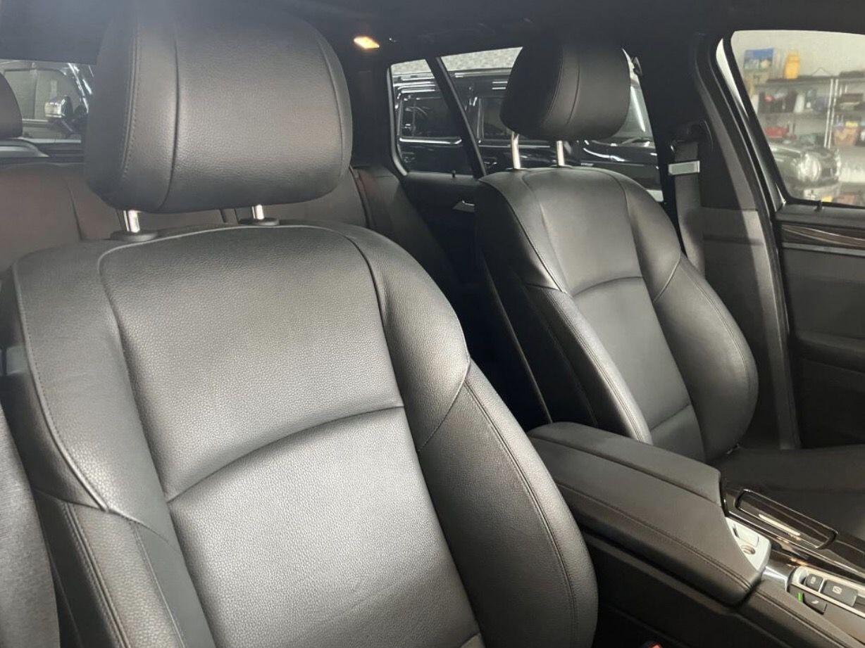 BMW 5 Series view 7