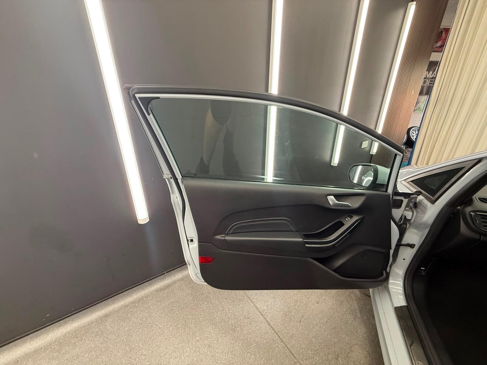 Ford Fiesta view 21