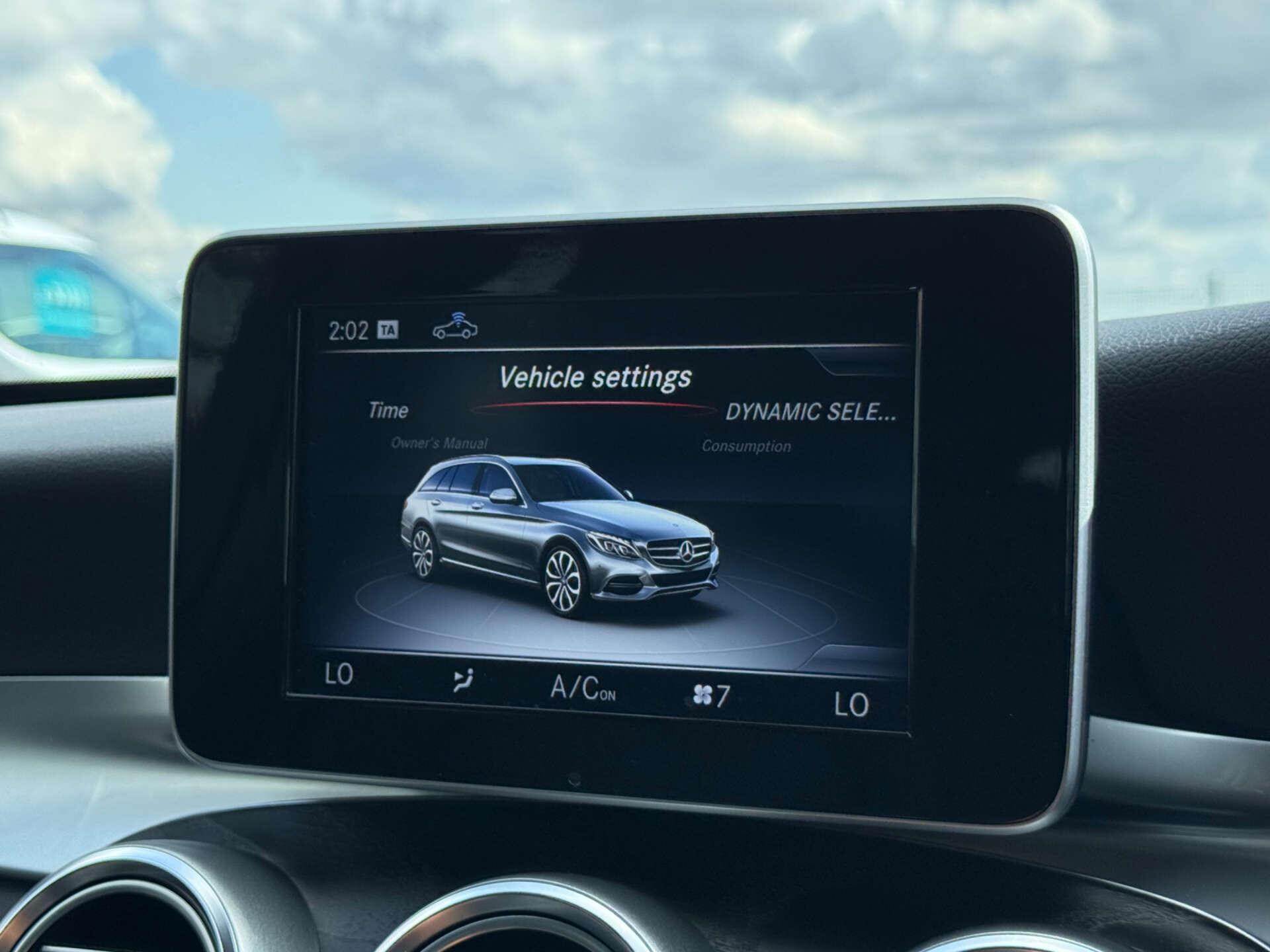 Mercedes-Benz C-Class view 57