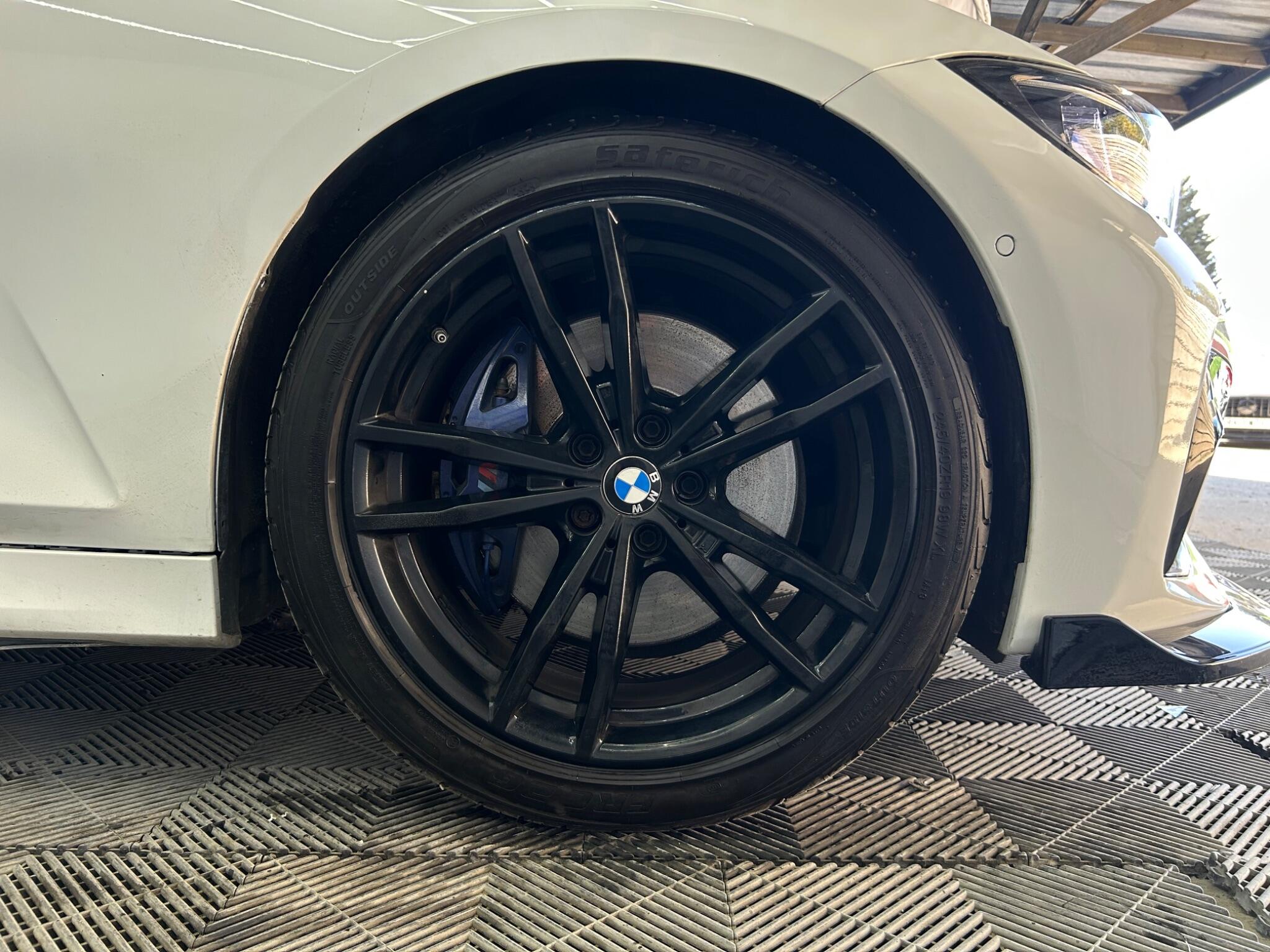 BMW 3 Series view 34