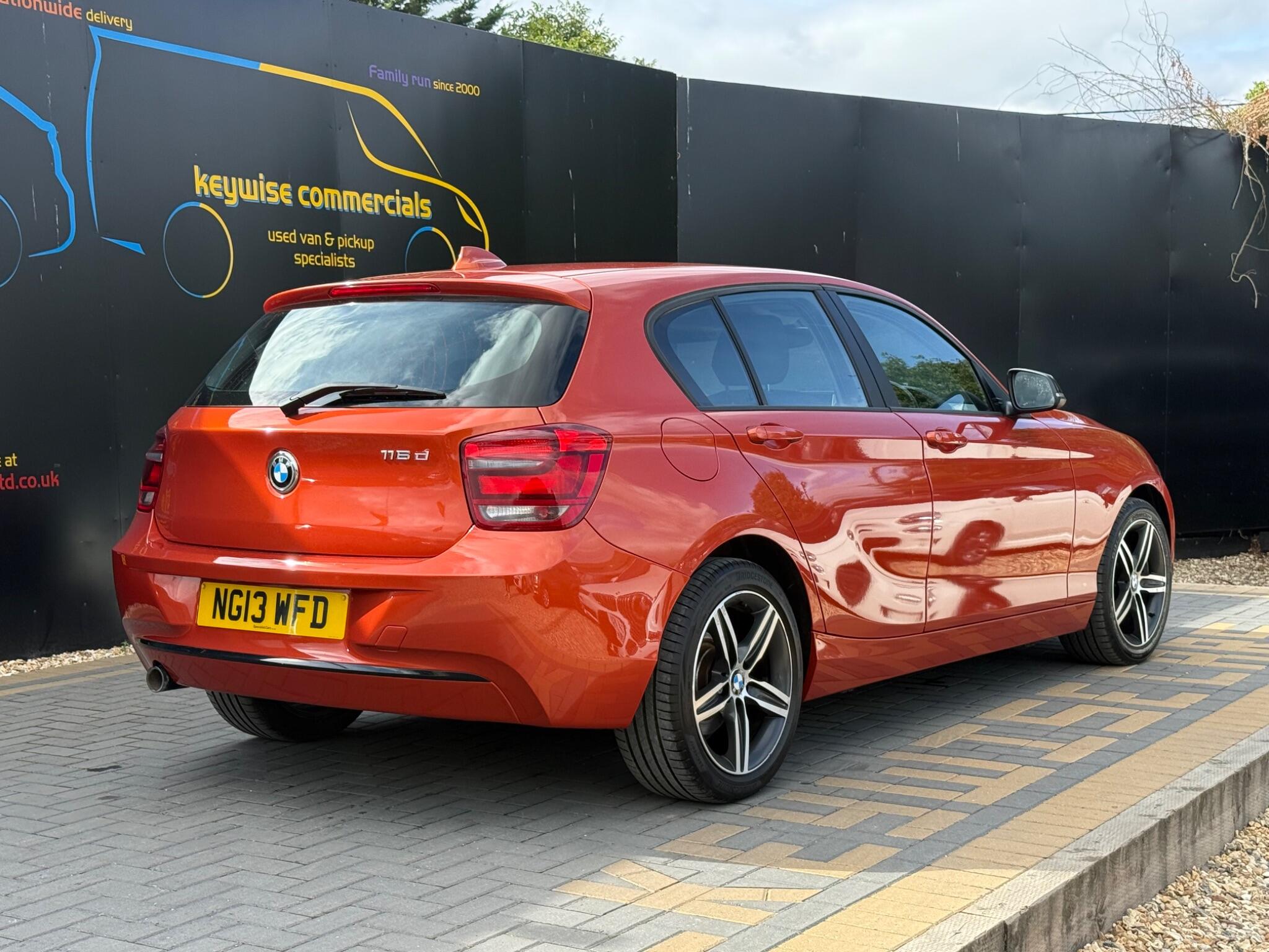 BMW 1 Series view 6