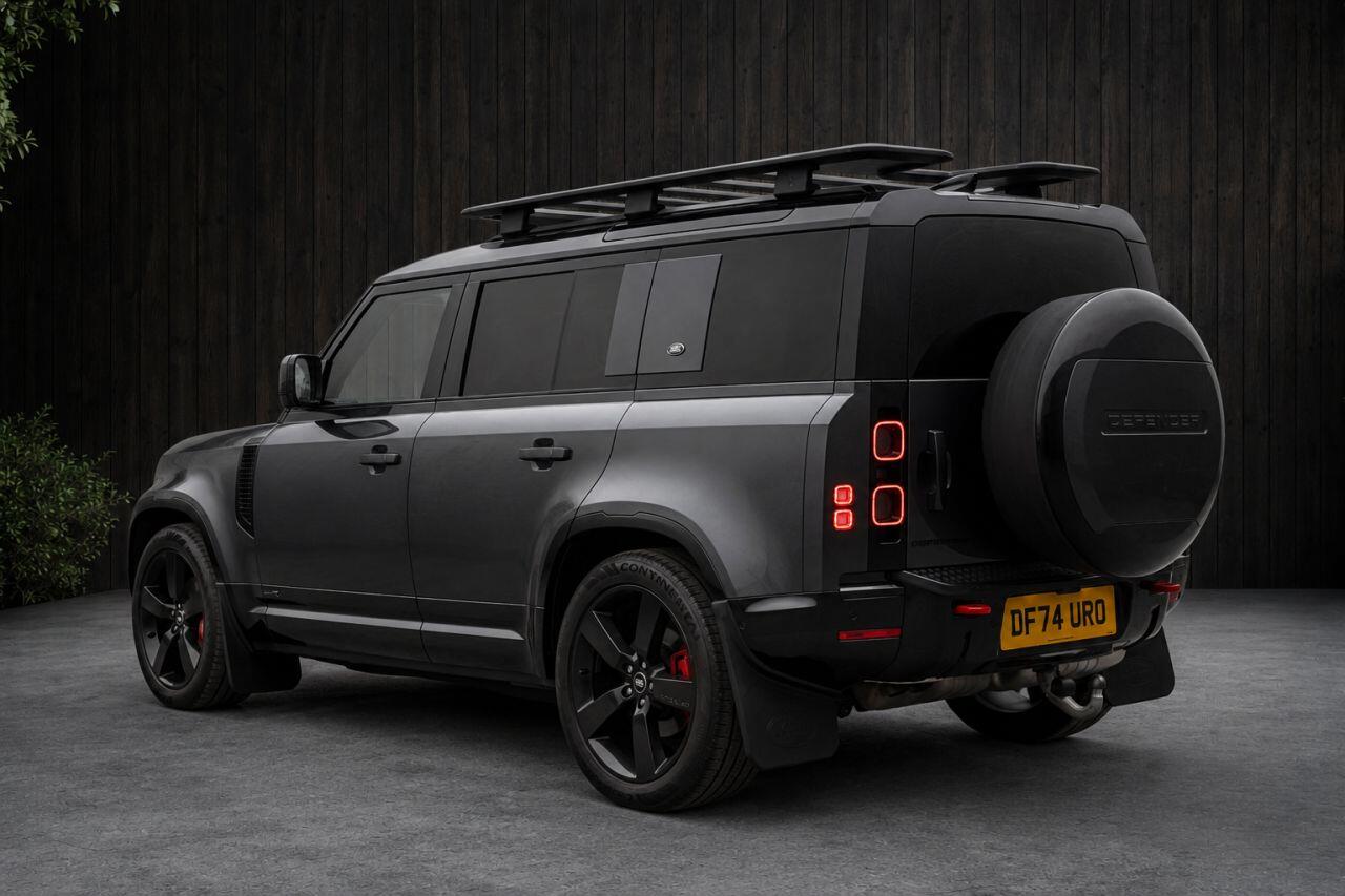 Land Rover Defender view 3