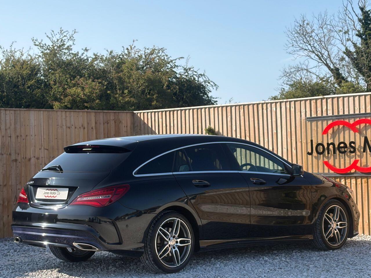 Mercedes-Benz Cla view 10