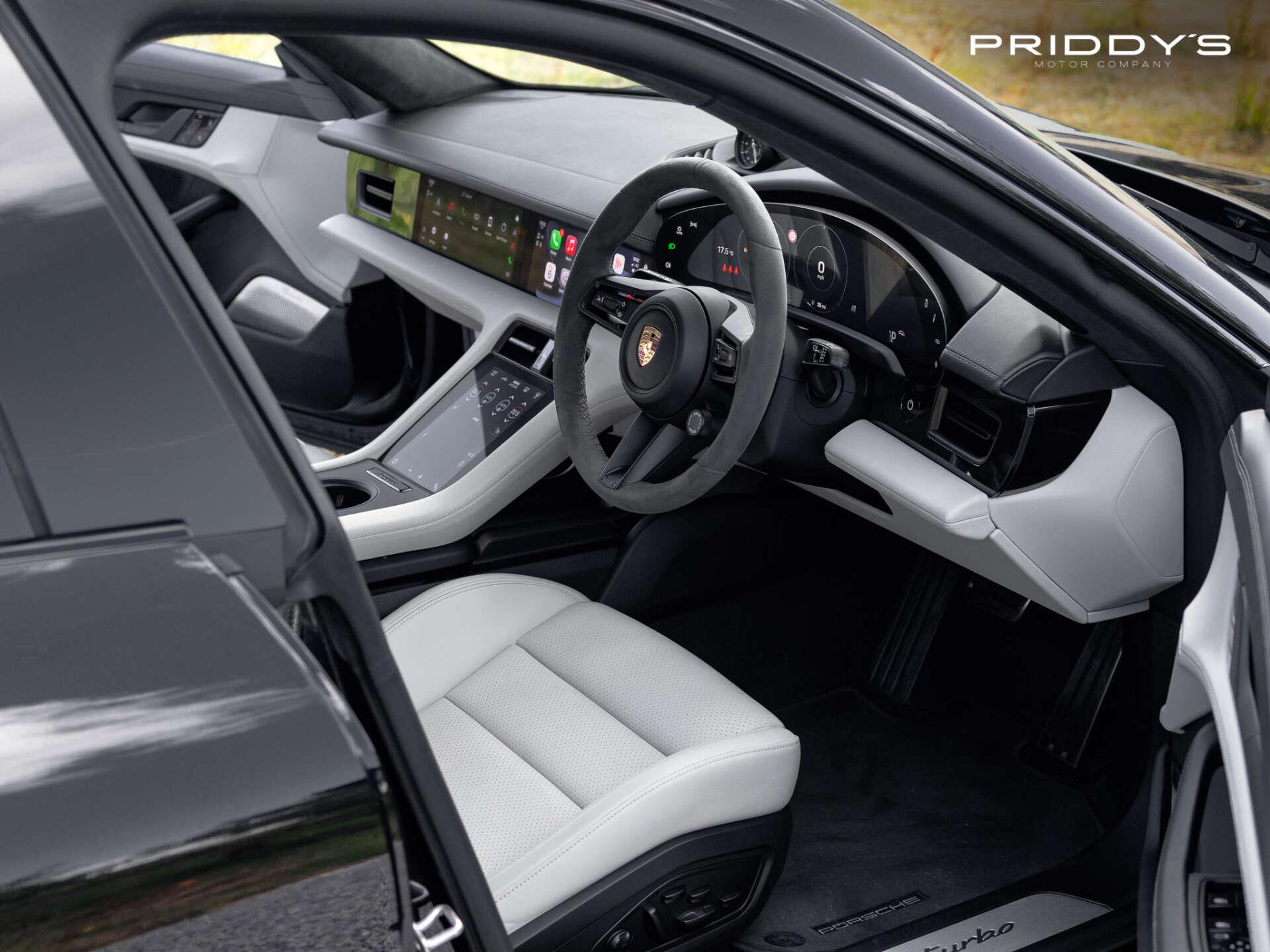 Porsche Taycan view 36