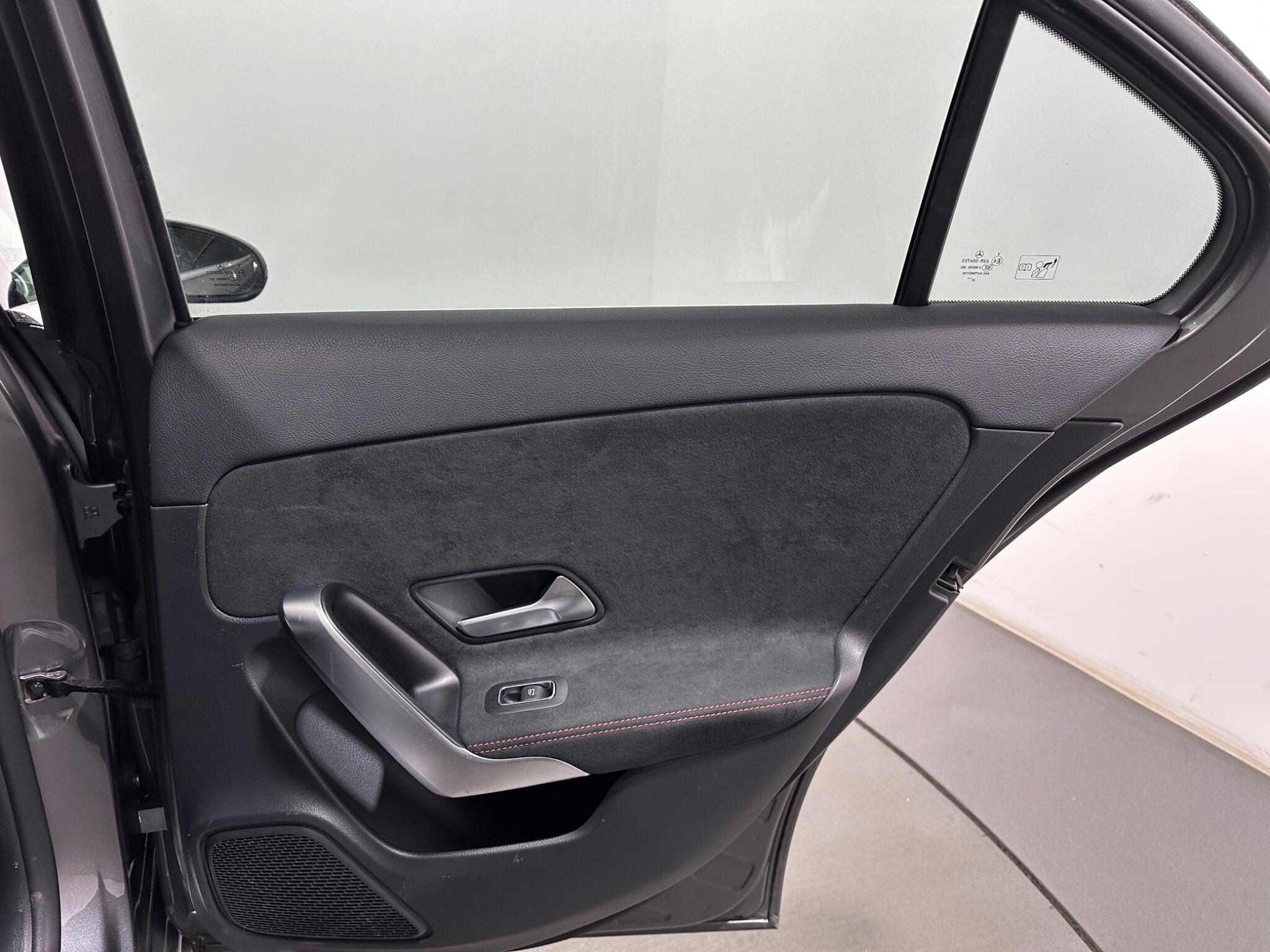 Mercedes-Benz A-Class view 43