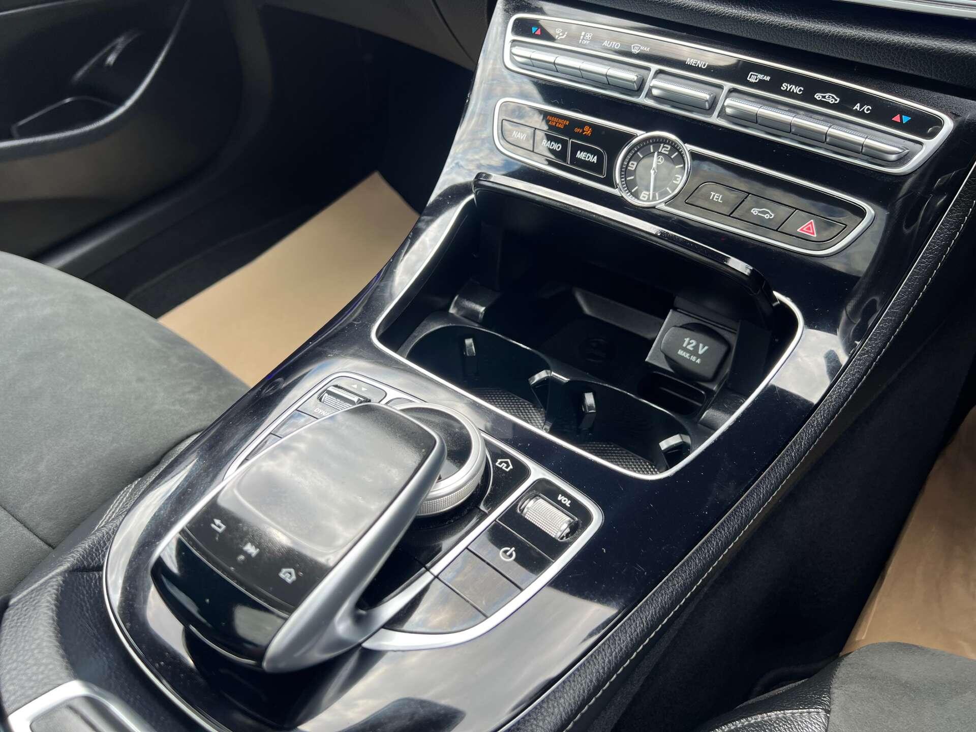 Mercedes-Benz E-Class view 21