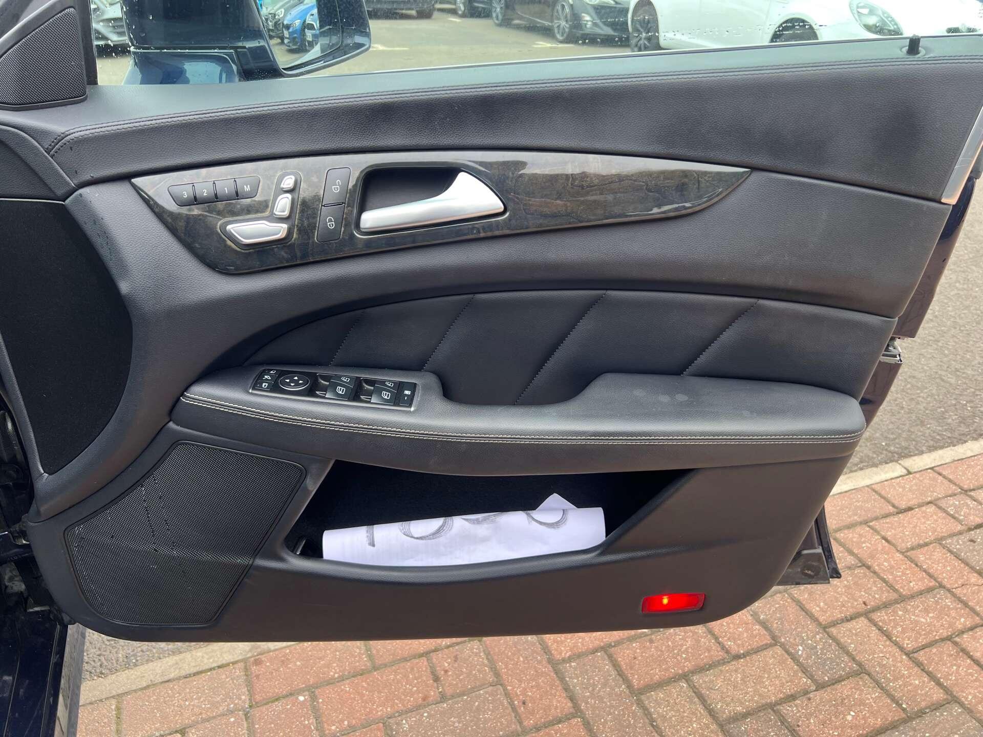 Mercedes-Benz CLS view 47