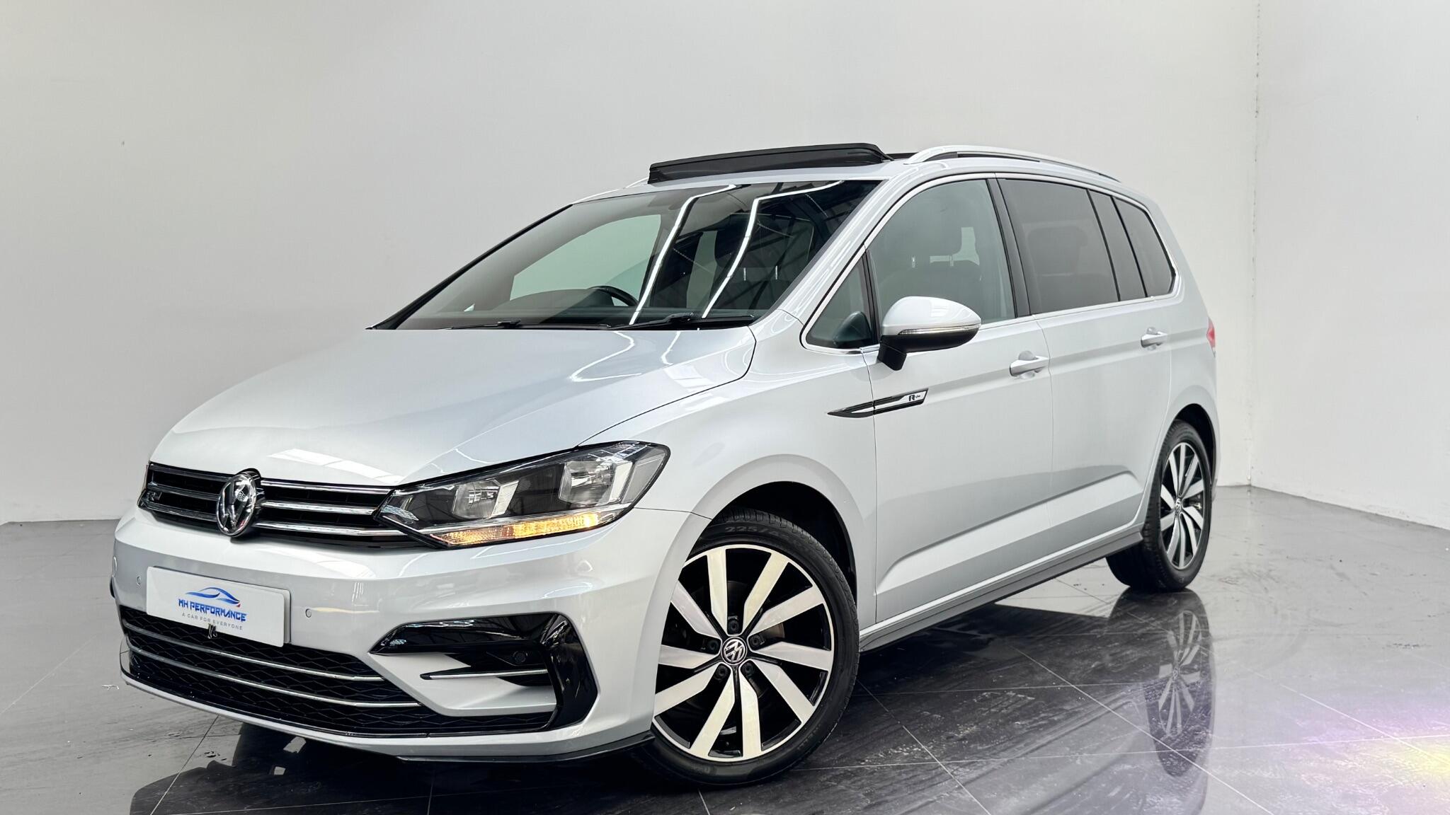 Volkswagen Touran view 16
