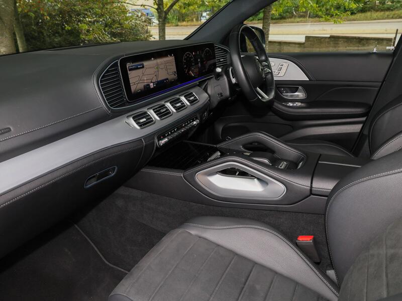 Mercedes-Benz GLE view 5
