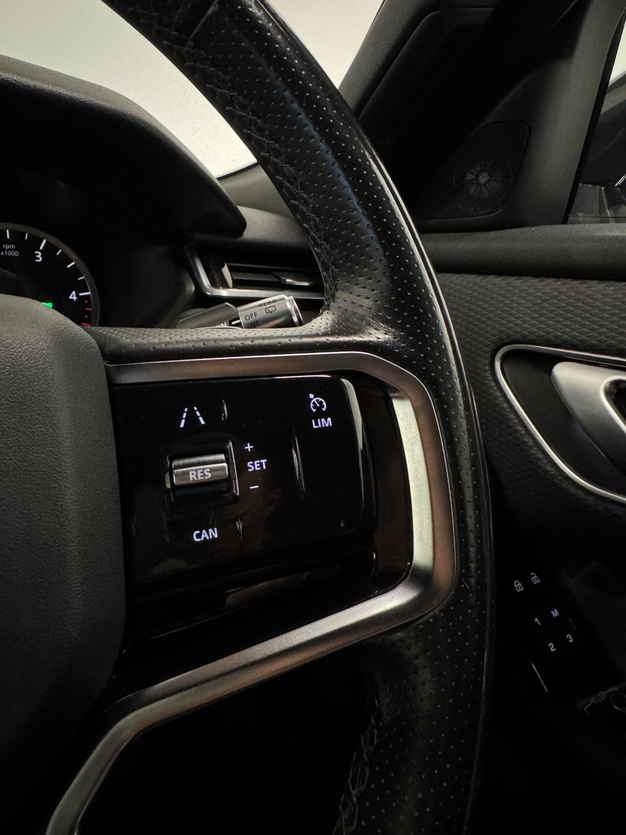 Land Rover Range Rover Velar view 27