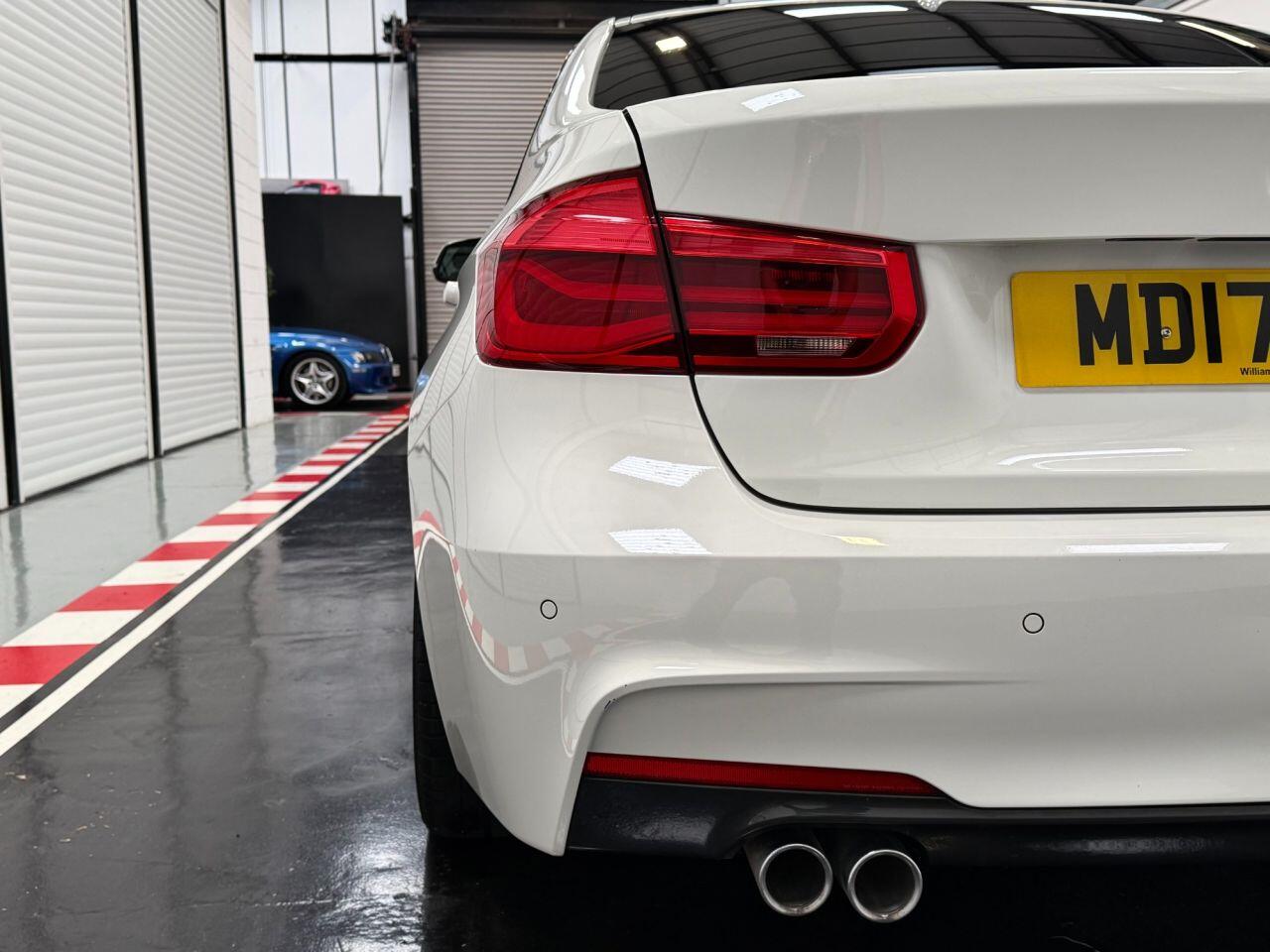 BMW 3 Series view 18