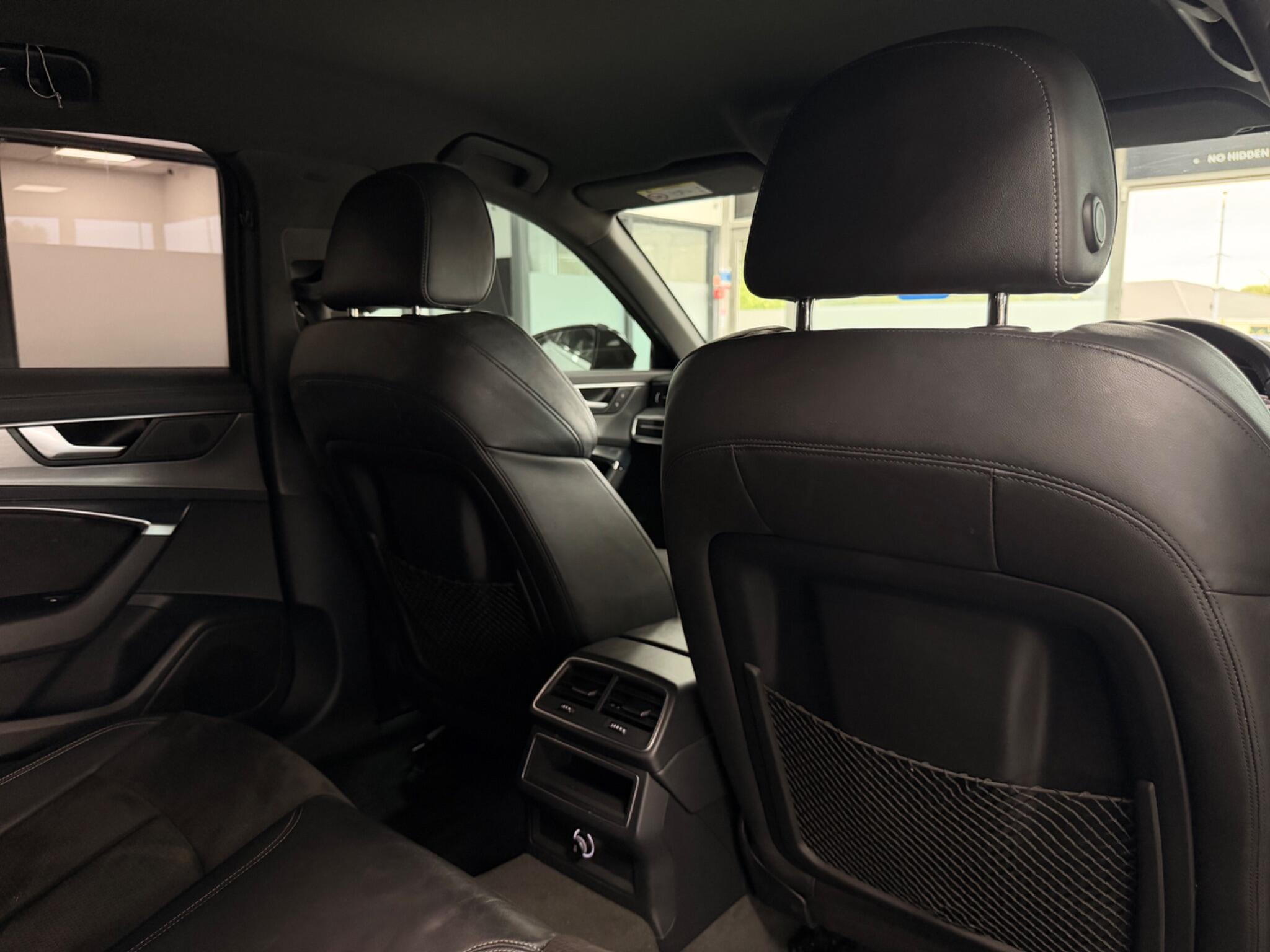 Audi A6 view 26