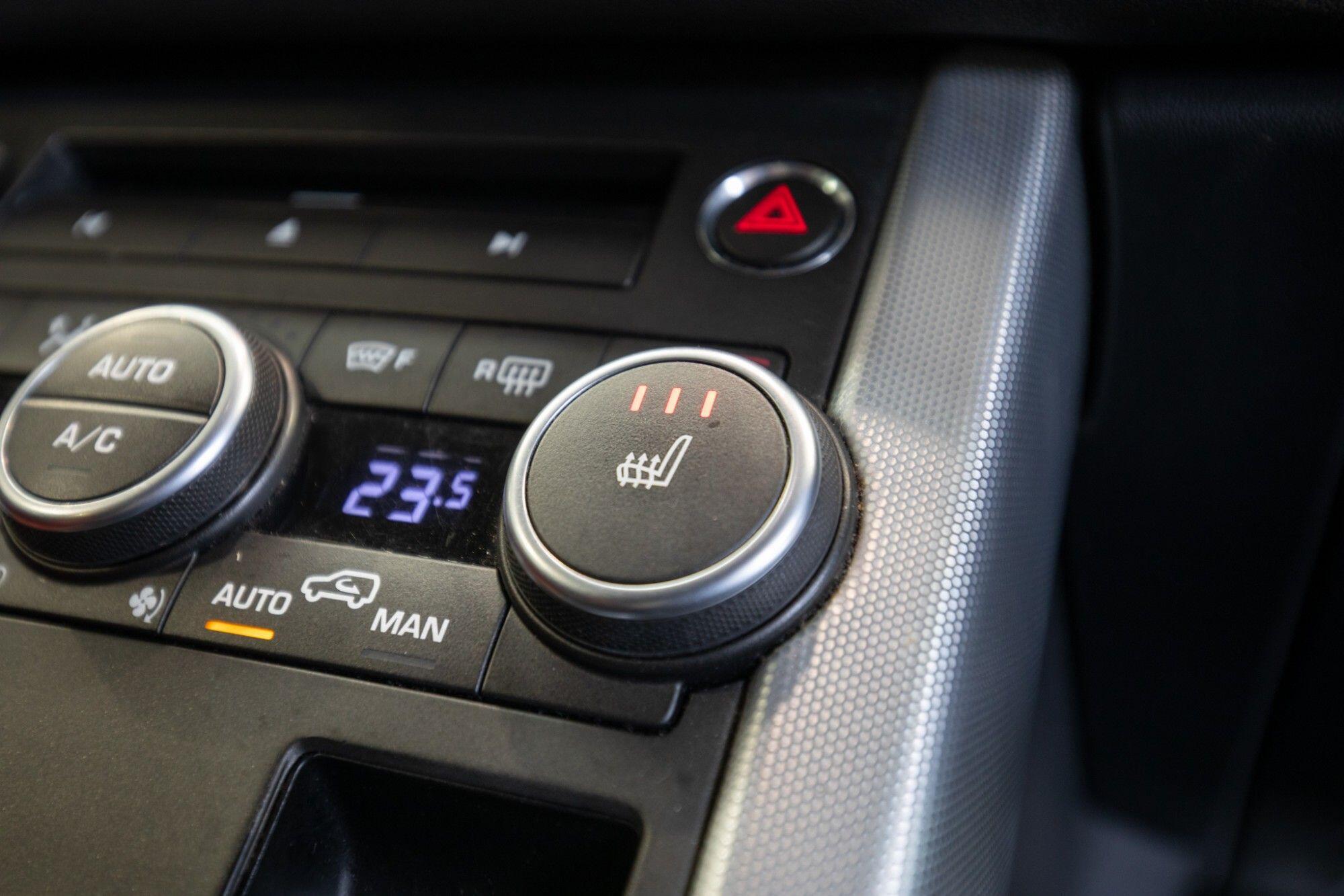 Land Rover Range Rover Evoque view 34
