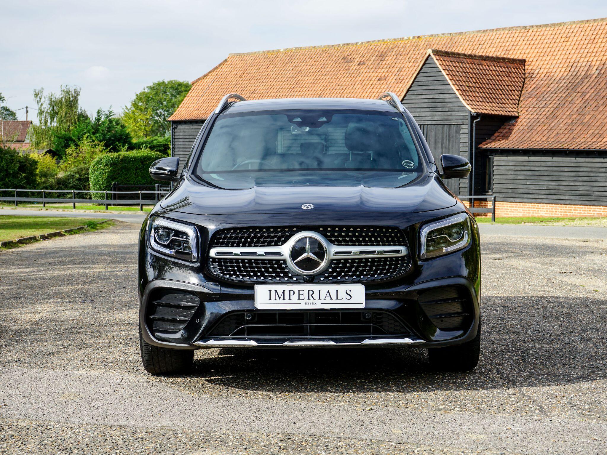 Mercedes-Benz GLB view 10