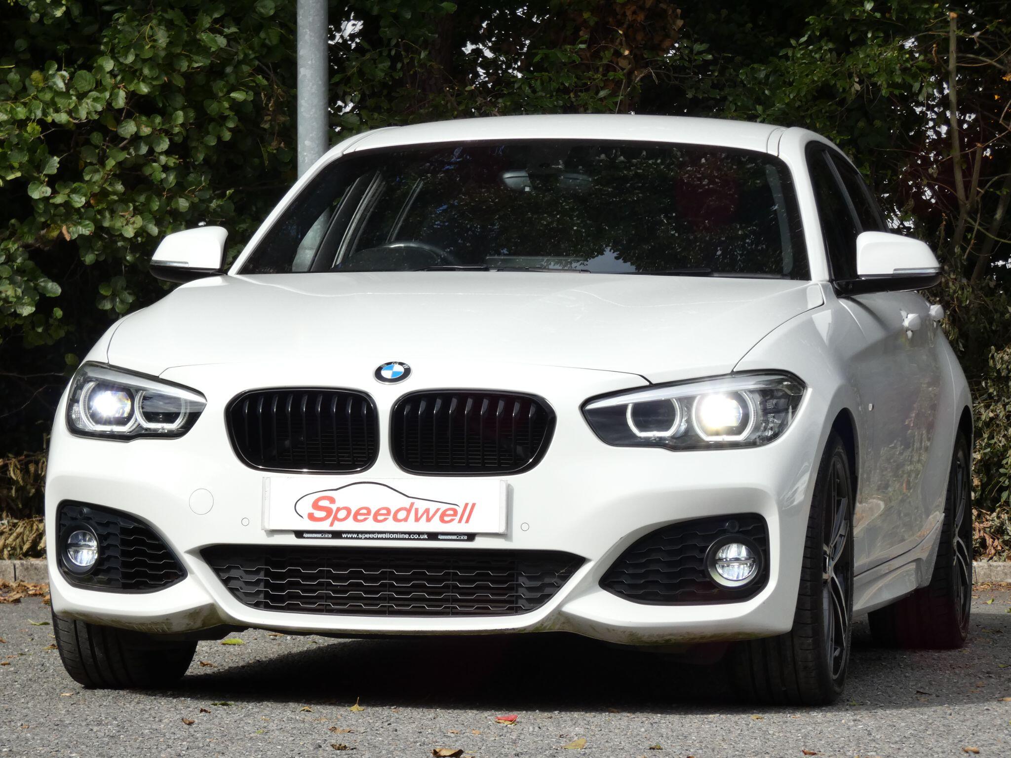 BMW 1 Series view 8
