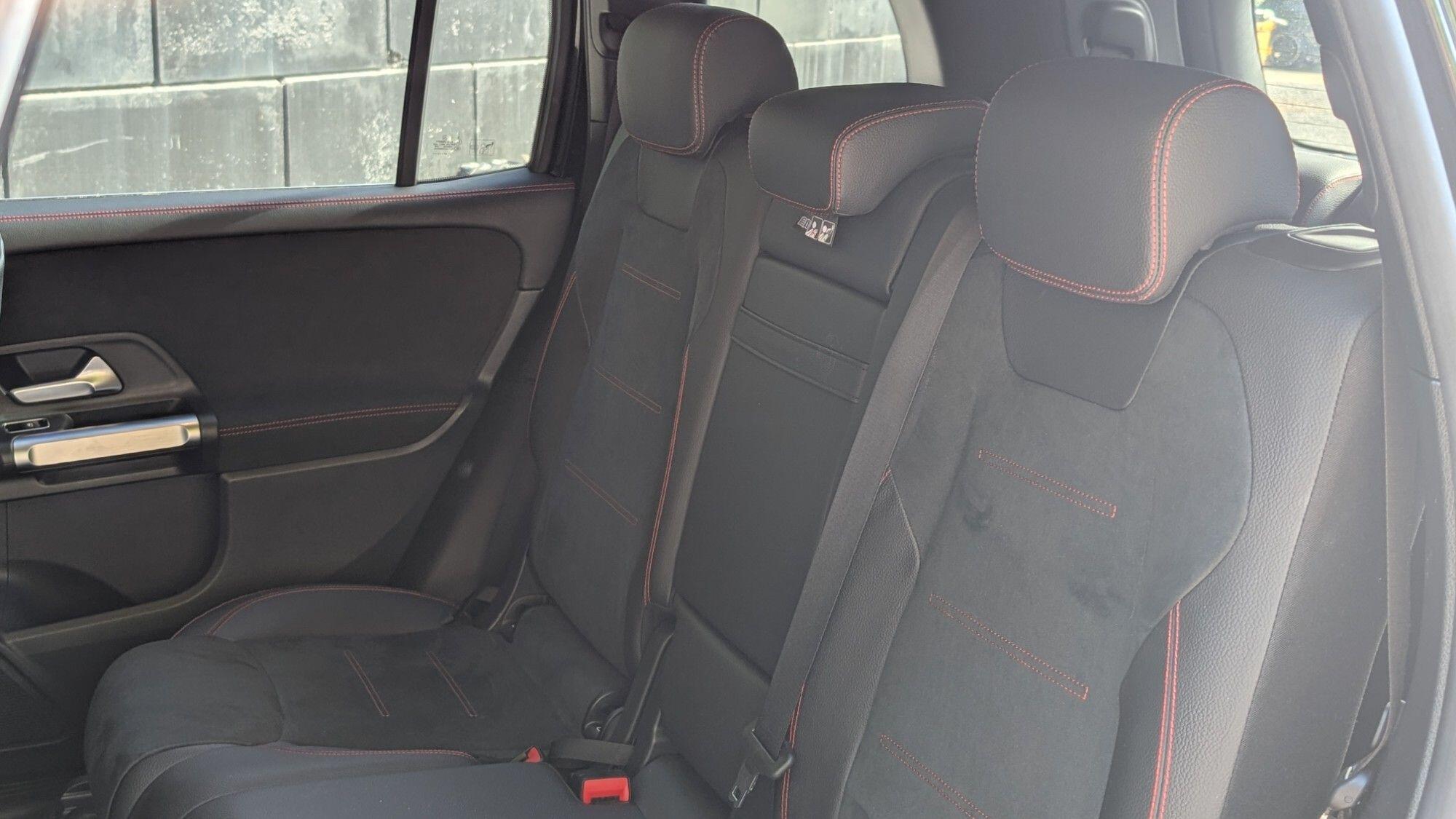 Mercedes-Benz GLB view 14