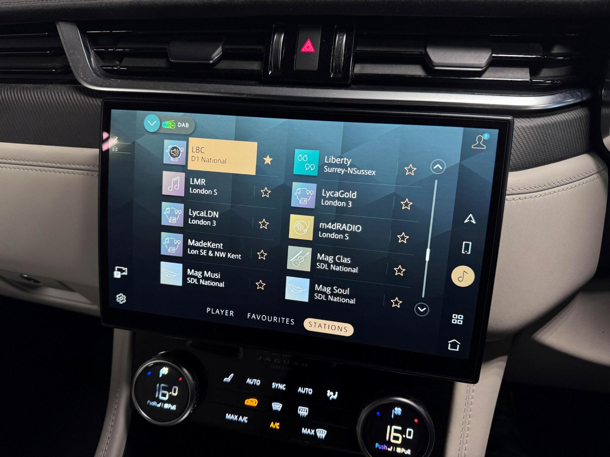 Jaguar F-Pace view 44