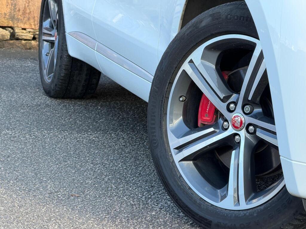 Jaguar F-Pace view 56