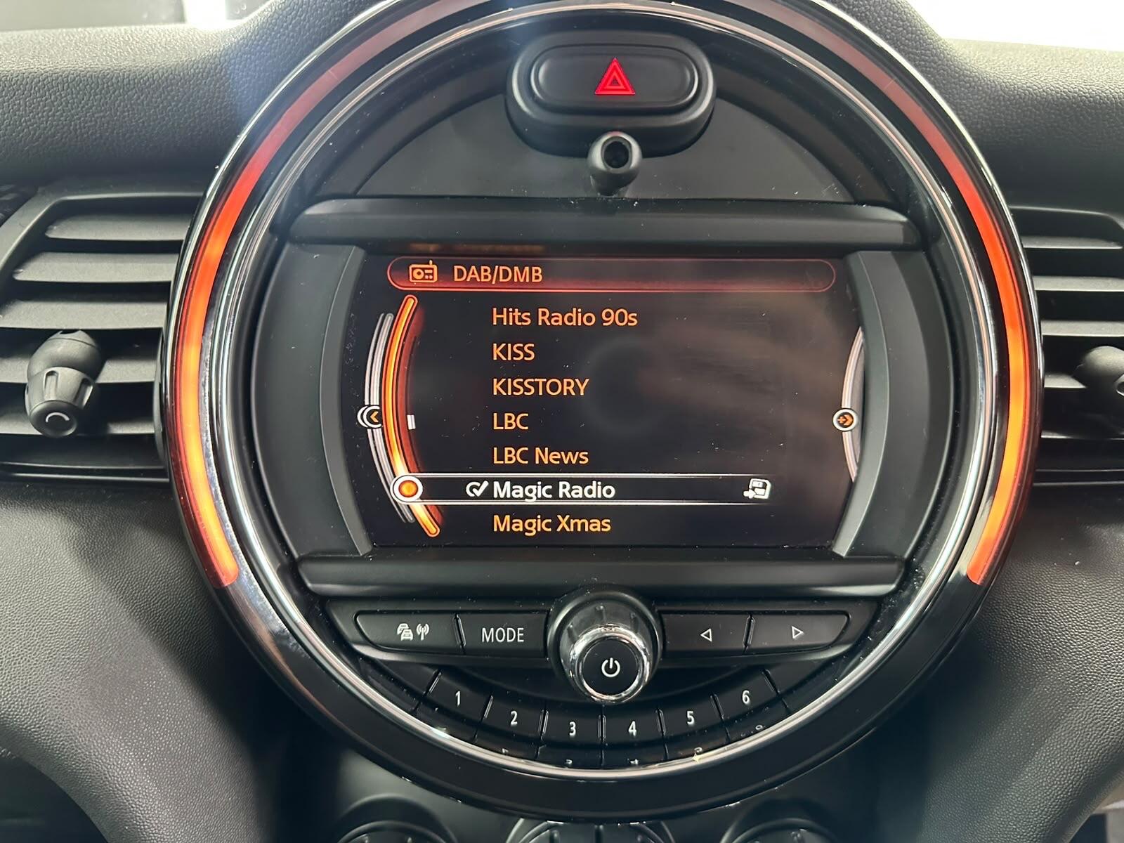 MINI Hatch view 44