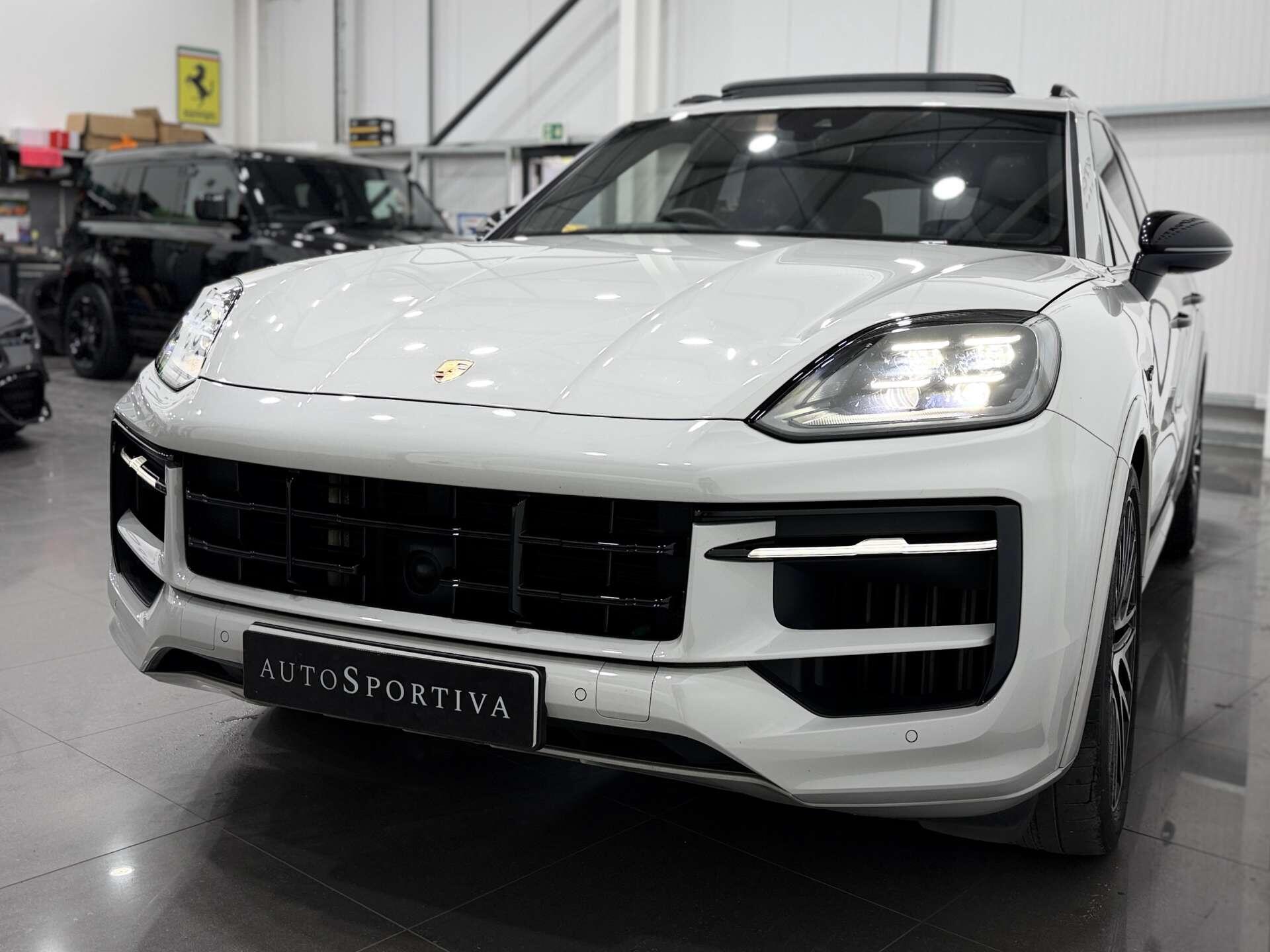 Porsche Cayenne view 9