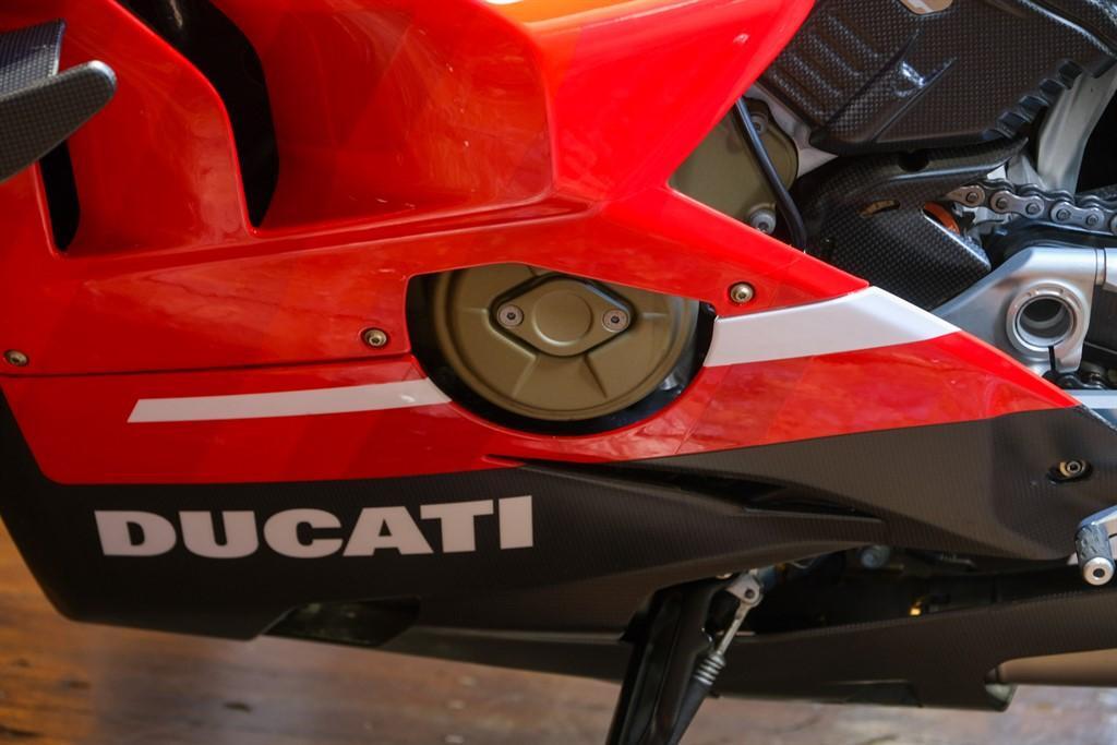 Ducati Superleggera V4 view 26