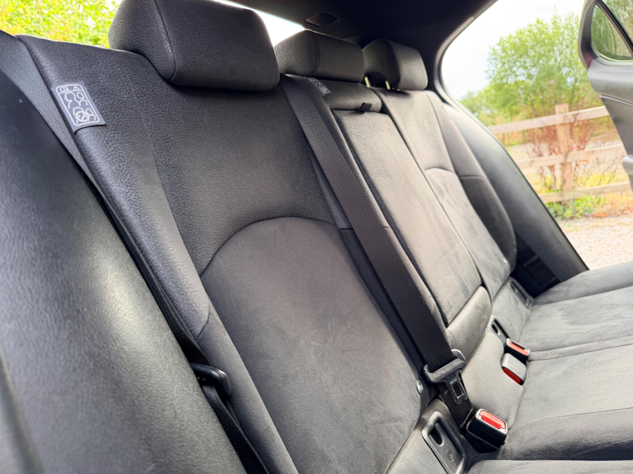 Lexus Ux view 18