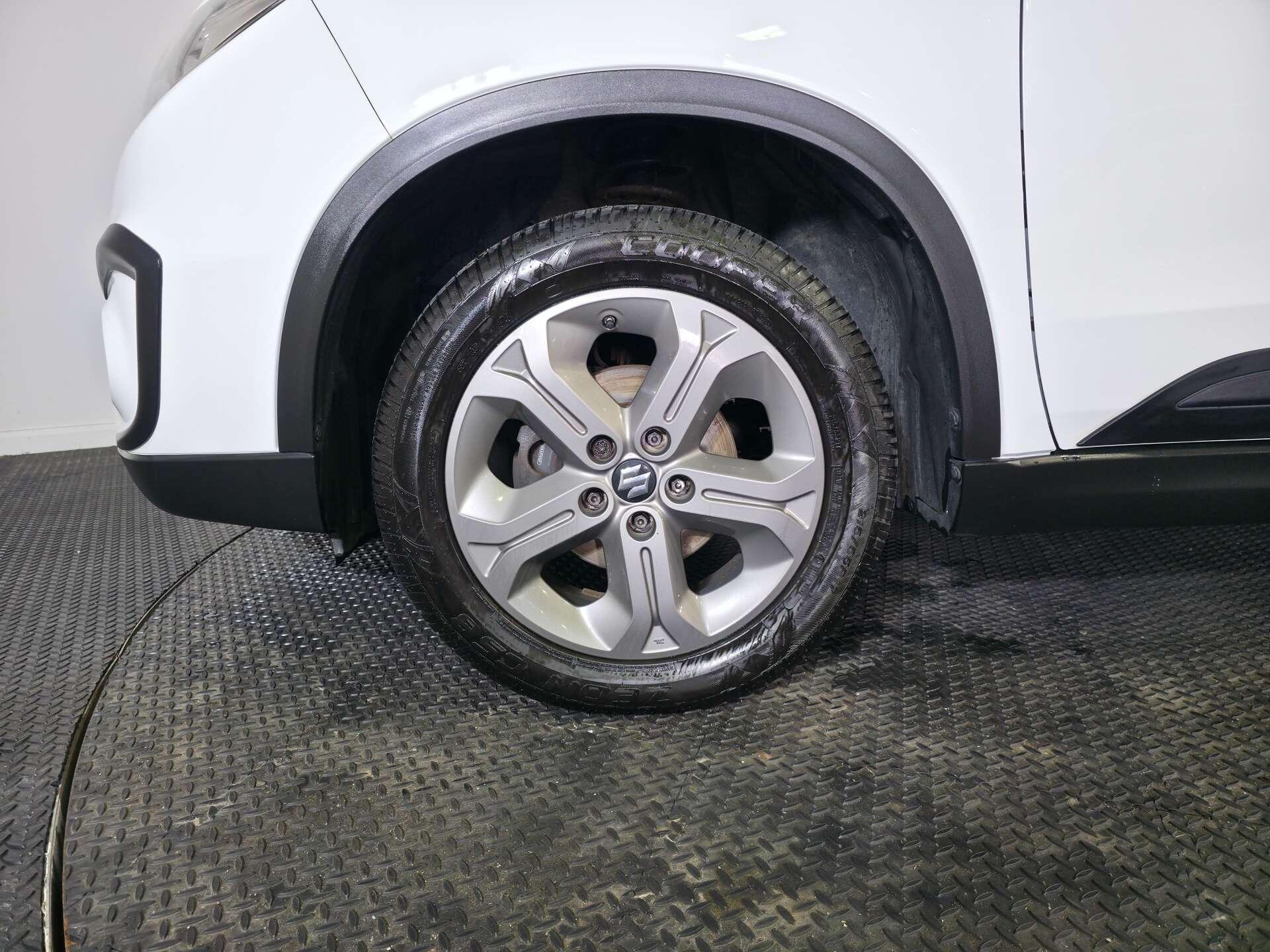 Suzuki Vitara view 60