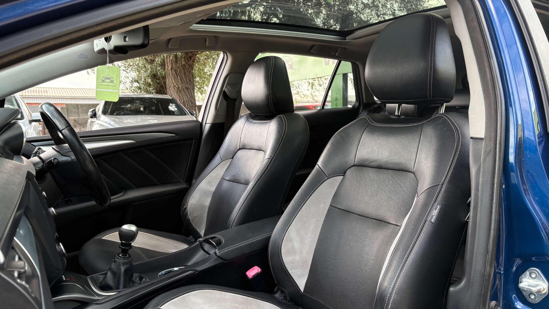 Toyota Avensis view 13
