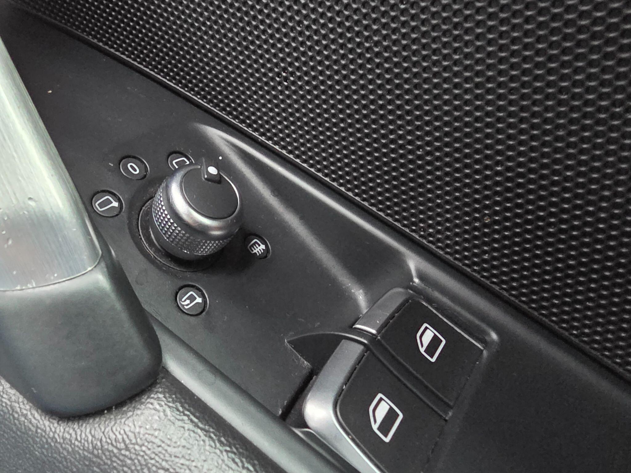 Audi TT view 21