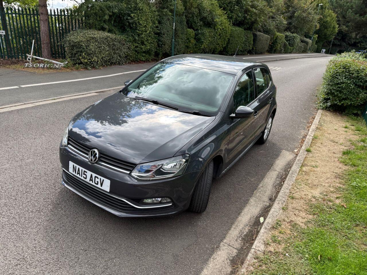 Volkswagen Polo view 4