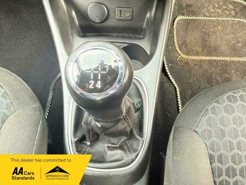 2015 Vauxhall Corsa 1.4i ecoFLEX Excite Euro 6 3dr (a/c) • 89,552 miles image 38