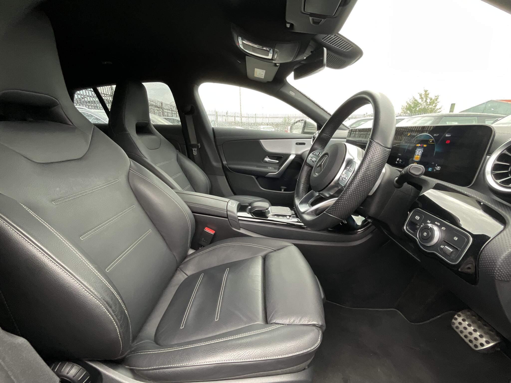 Mercedes-Benz Cla view 9