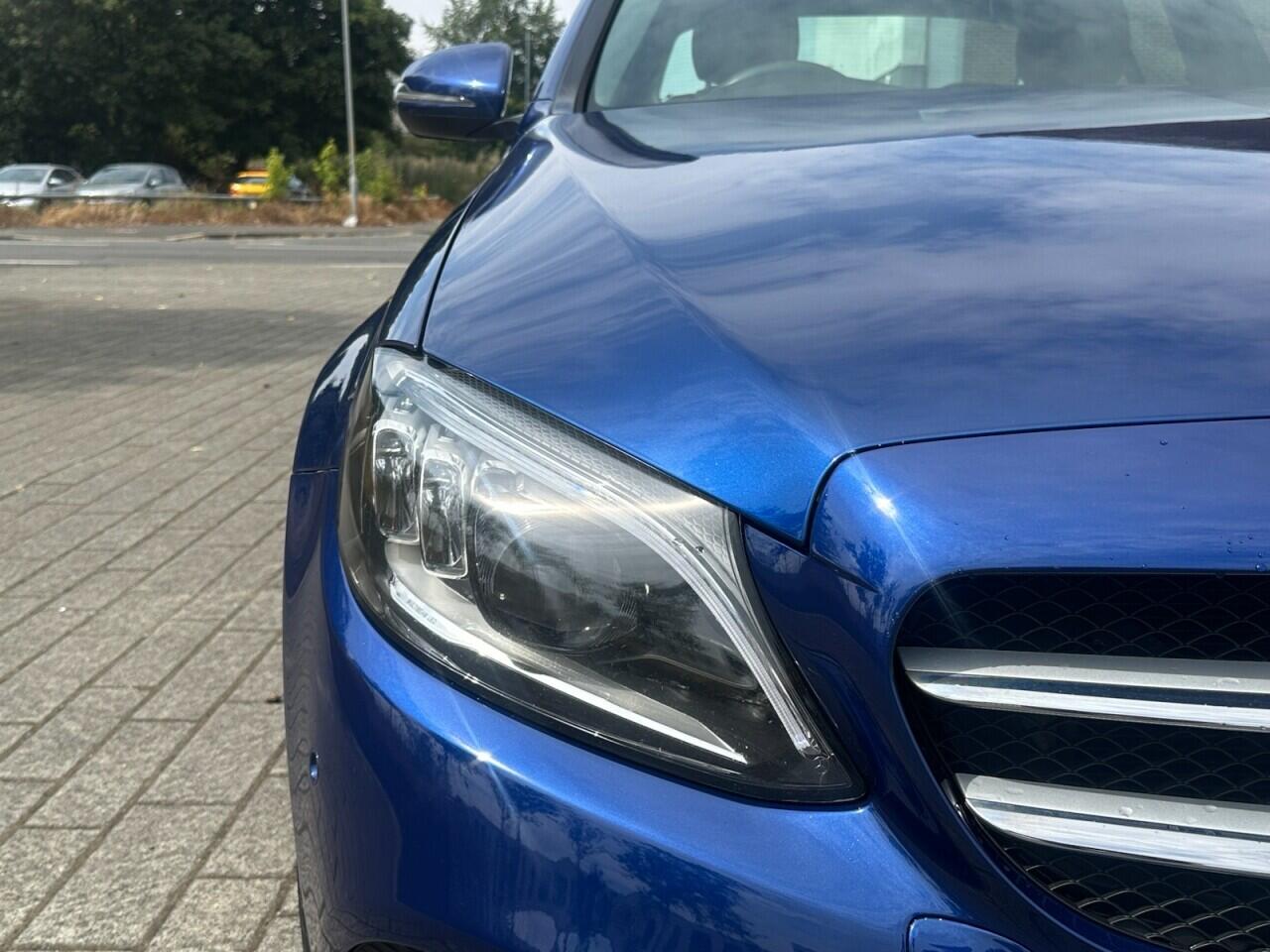 Mercedes-Benz C-Class view 13