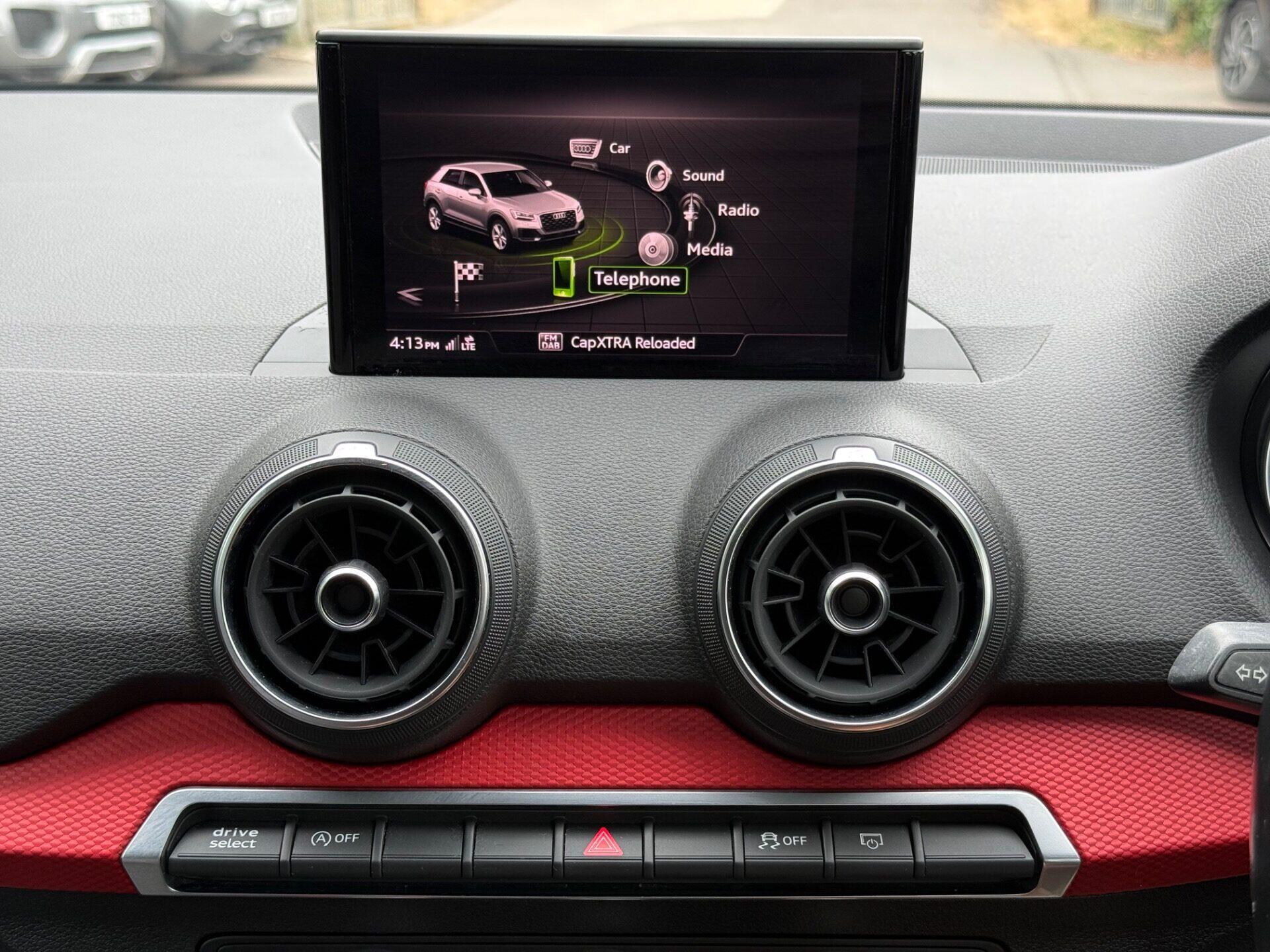 Audi Q2 view 35