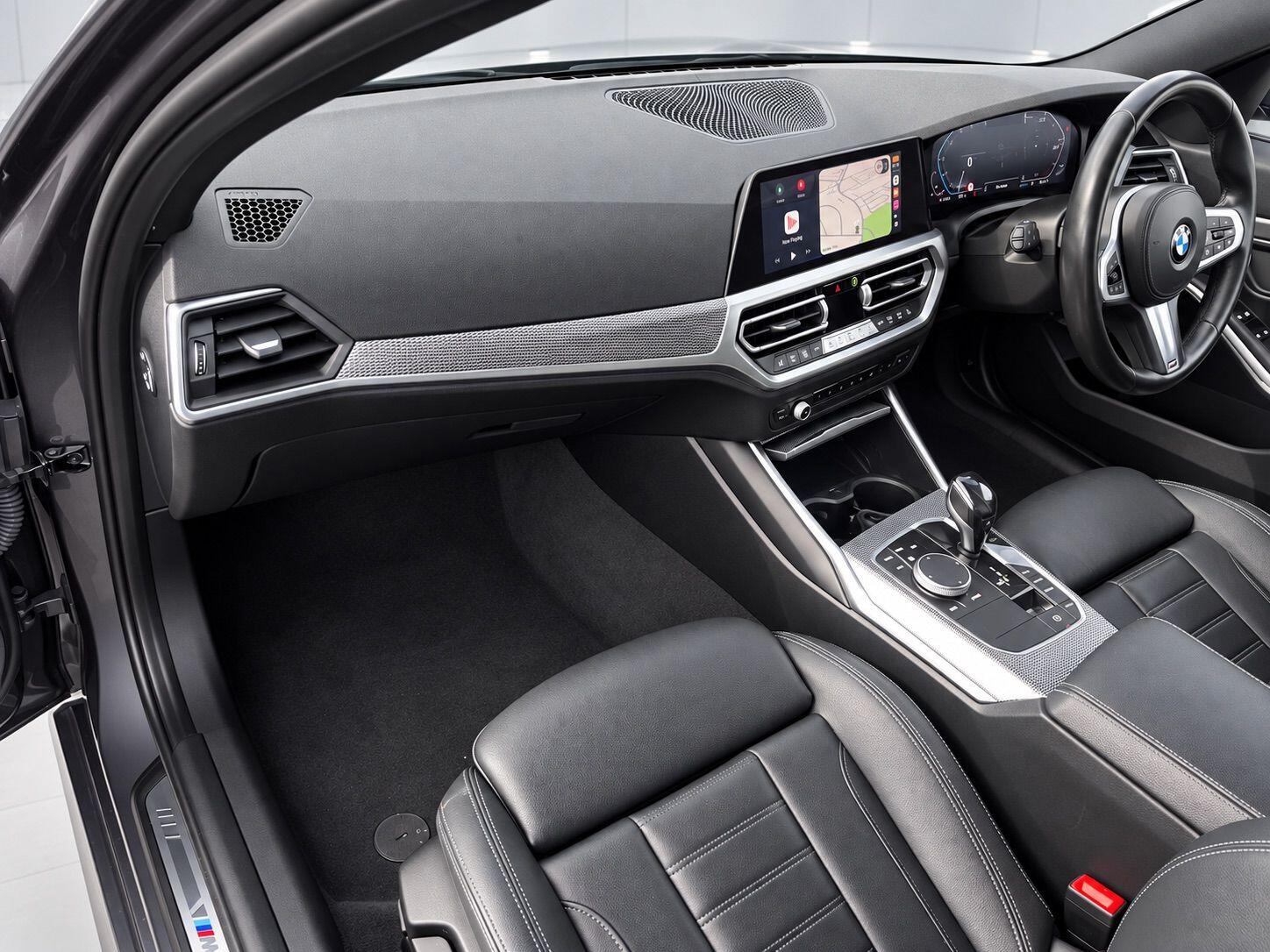 BMW 3 Series view 36