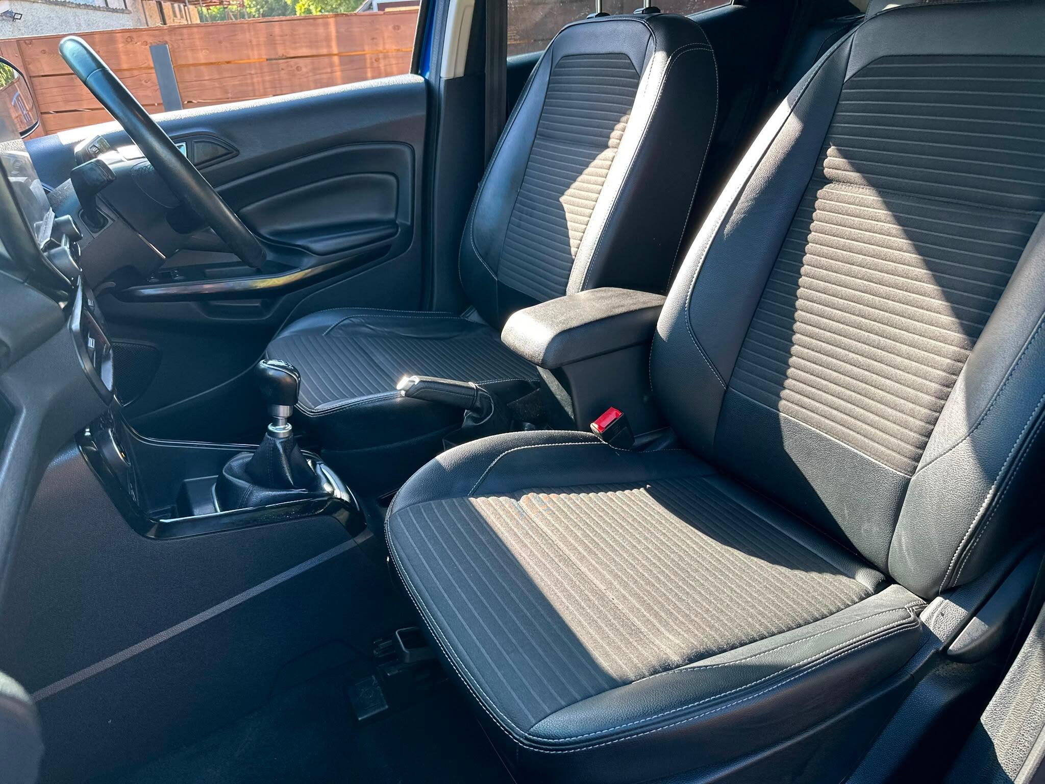 Ford Ecosport view 49