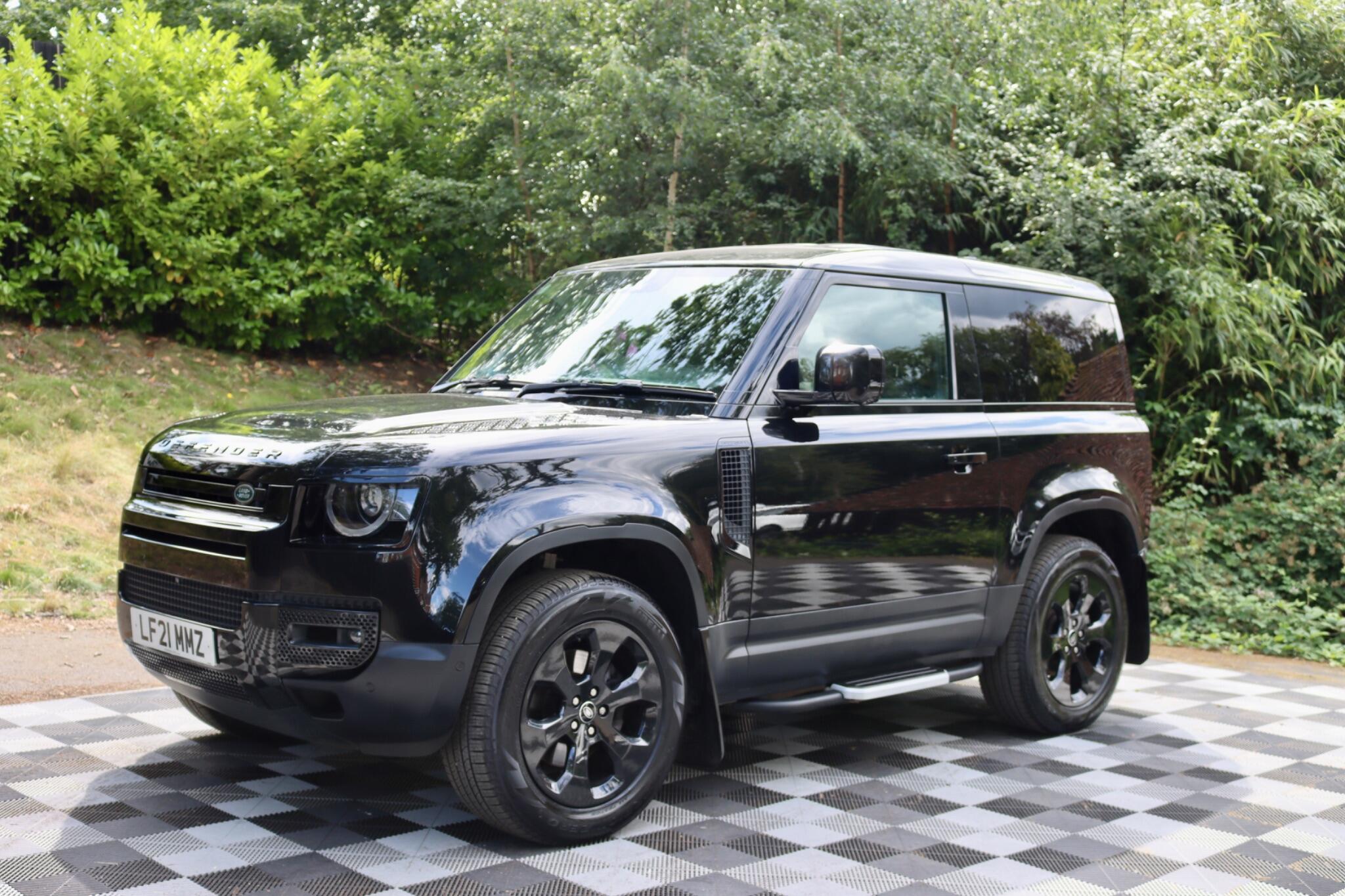Land Rover Defender view 17