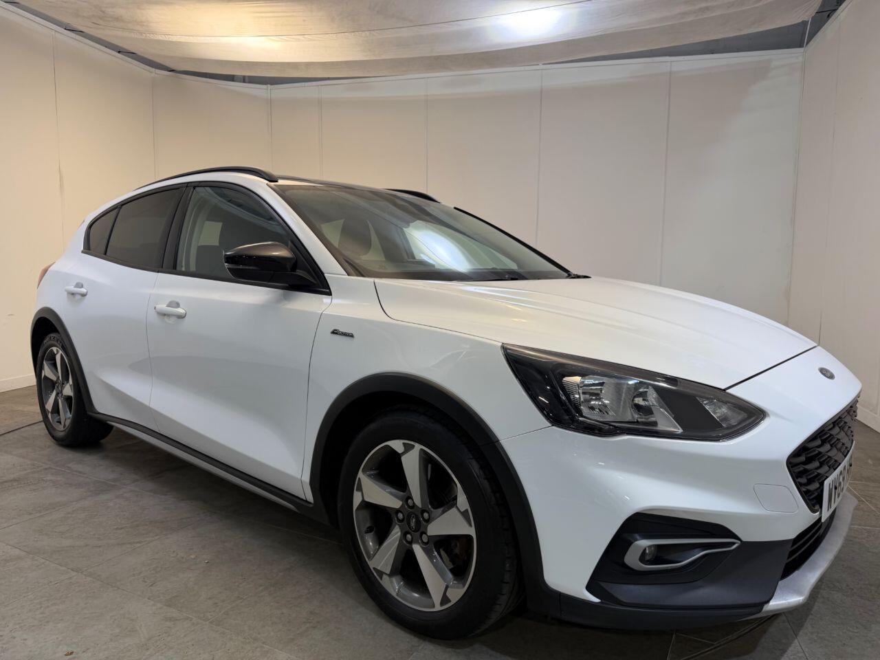 Ford Focus view 2