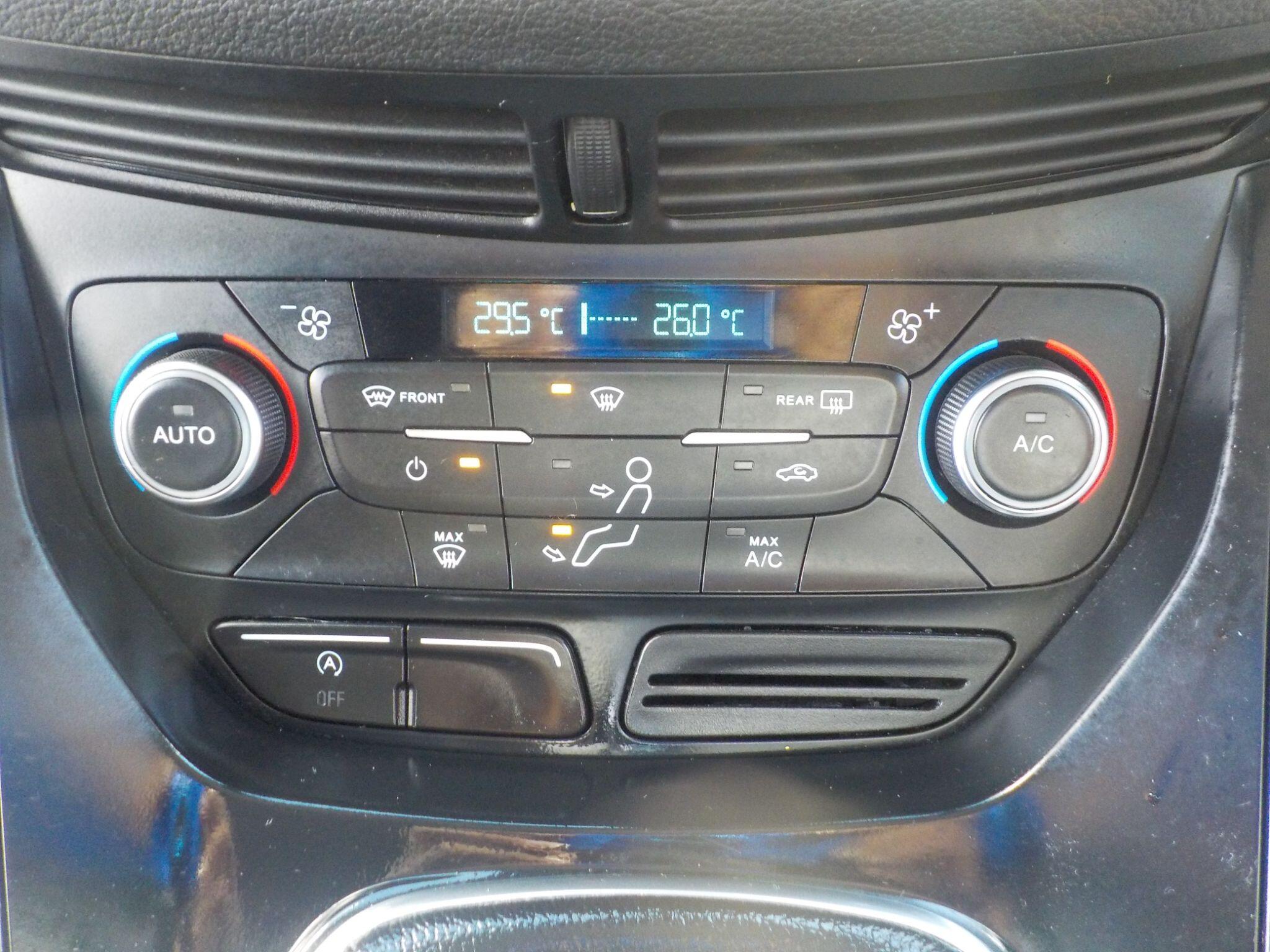 Ford Kuga 1.5 TDCi Titanium Euro 6 (s/s) 5dr